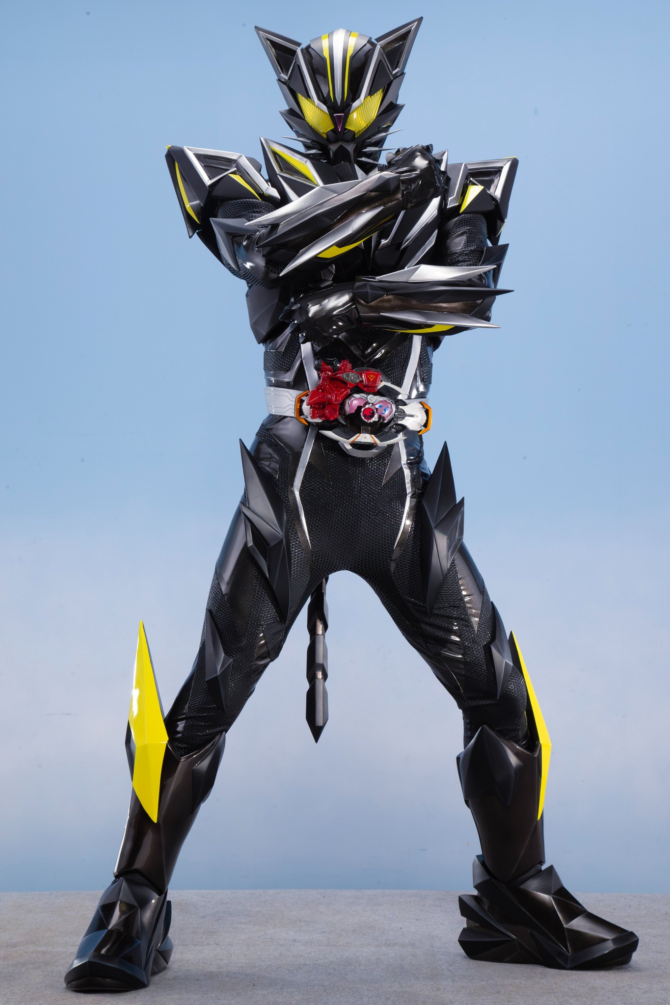 まーさん It's Kamen Rider My-Th BandaiMania toy demo time! Today, they look