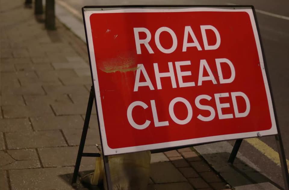 Gi Grimsby News - The A180 is currently closed between... | Facebook