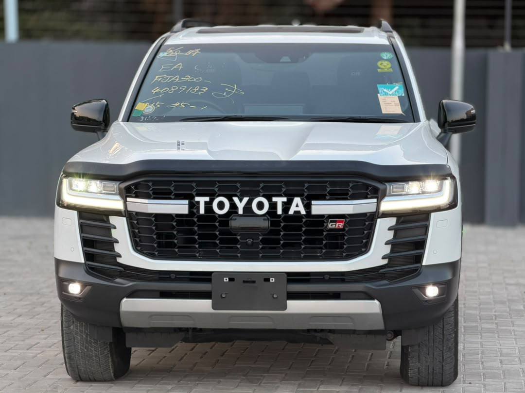 2024 TOYOTA LANDCRUISER 300 GR SPORTS 3.3L TWIN TURBO DIESEL