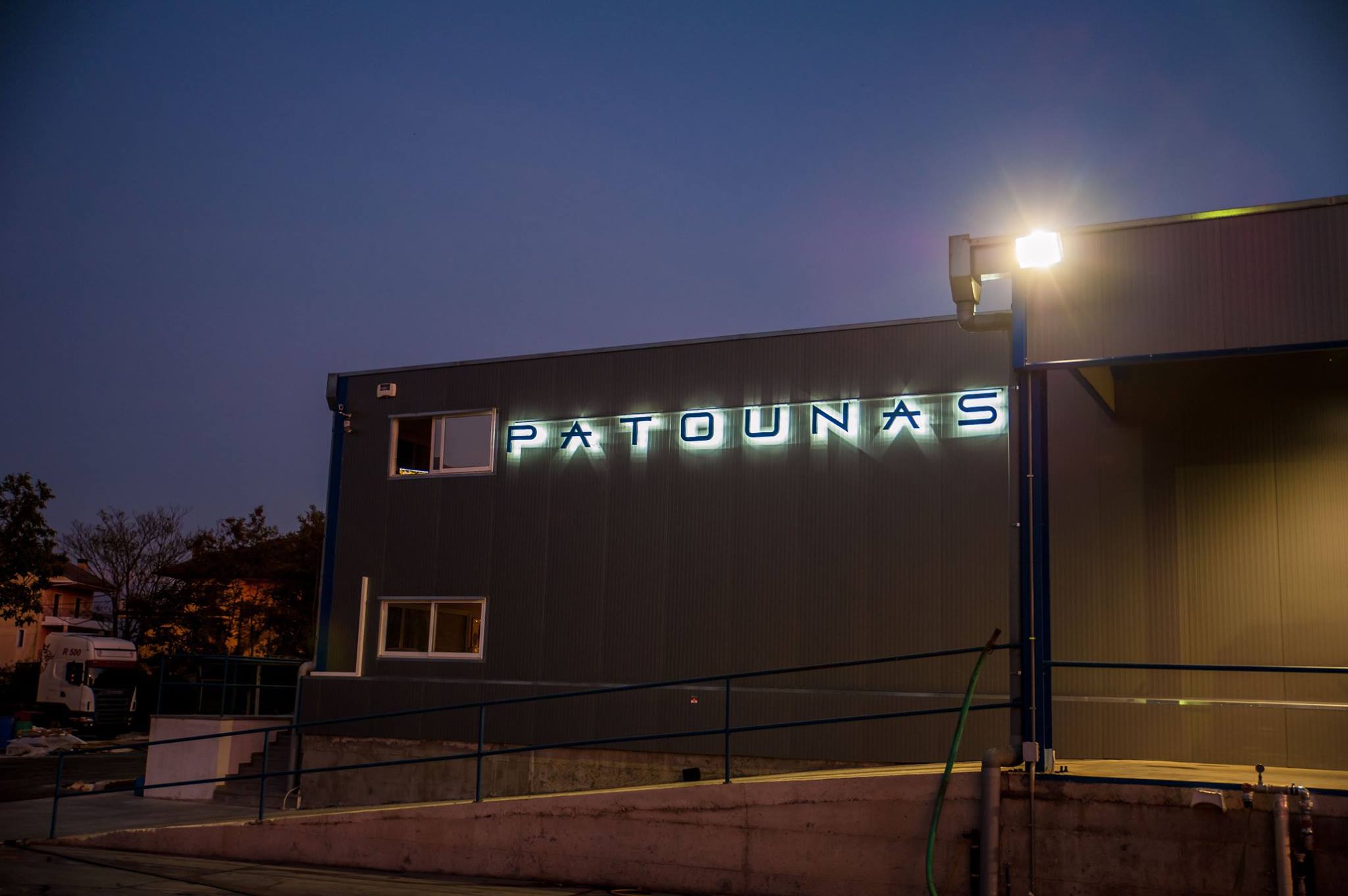 patounas-transport-ltd-io-nnina