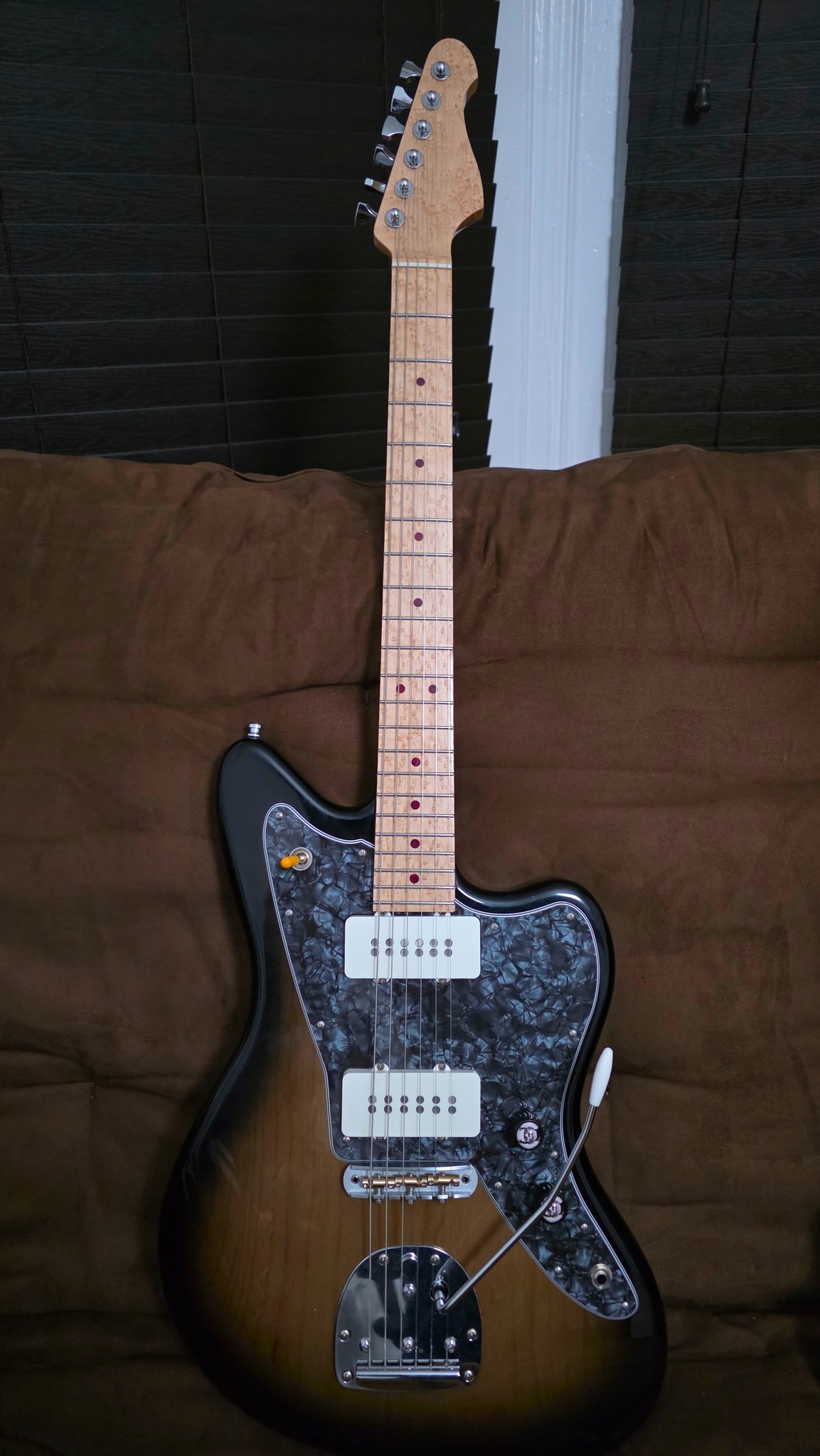 Custom Warmoth Jazzmaster Guitar Build with Modern Metal Features