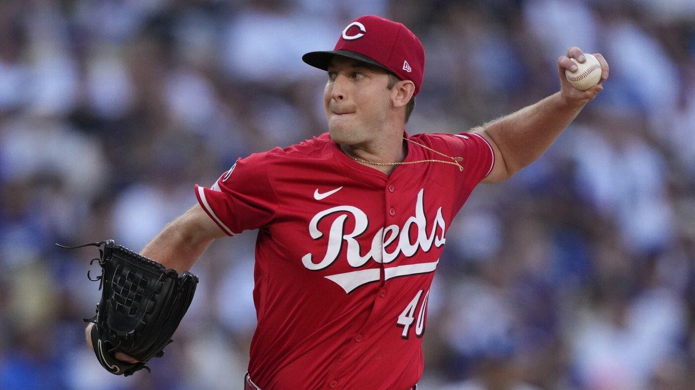 ポルテ　野球ジャケット レッド Nick Lodolo in his return to the mound. 5.1 IP 5 H 4 ER 1 BB 2 K #Reds