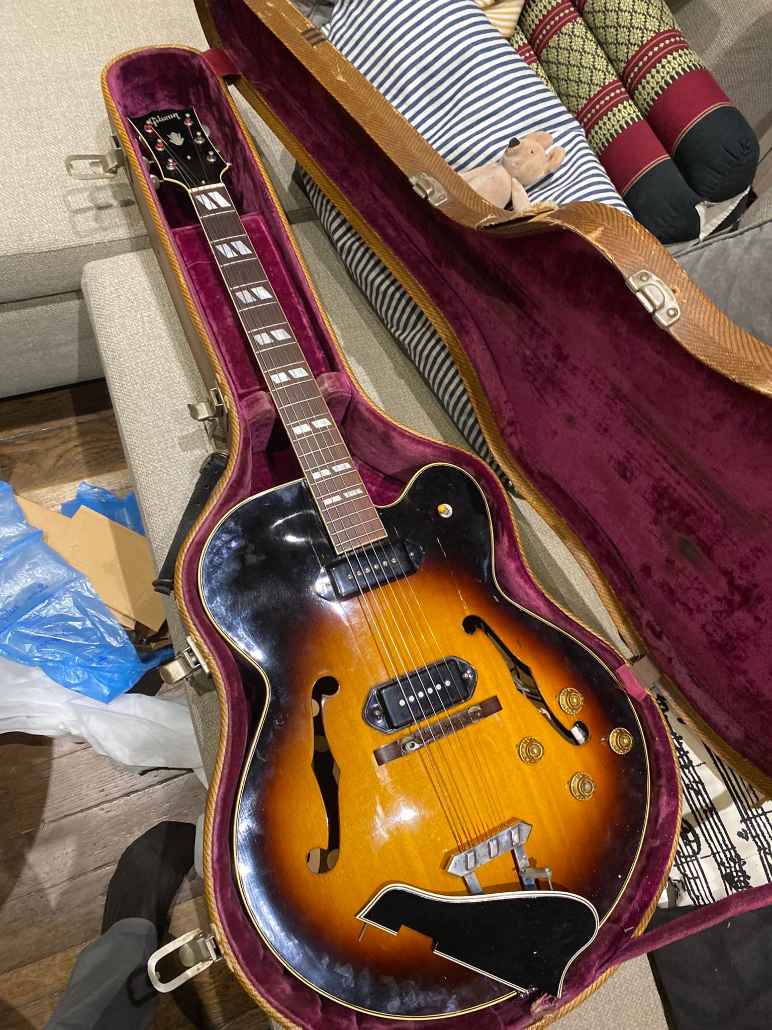 How to resolve a dispute with a guitar store over a damaged