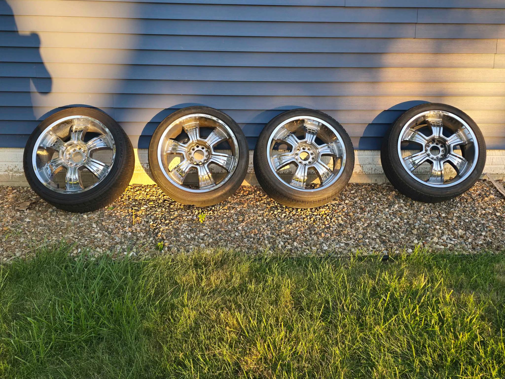 20 inch rims universal bolt pattern (i have all center caps) - Car ...