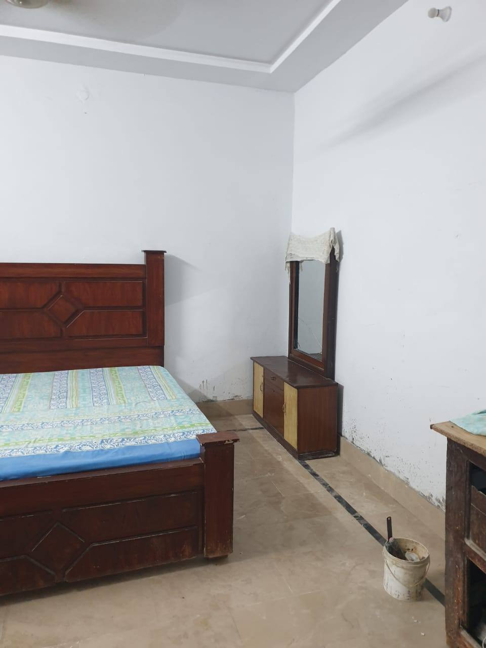 5.5 *Marla single sprit with Gas house for rent location in Bashir town ...
