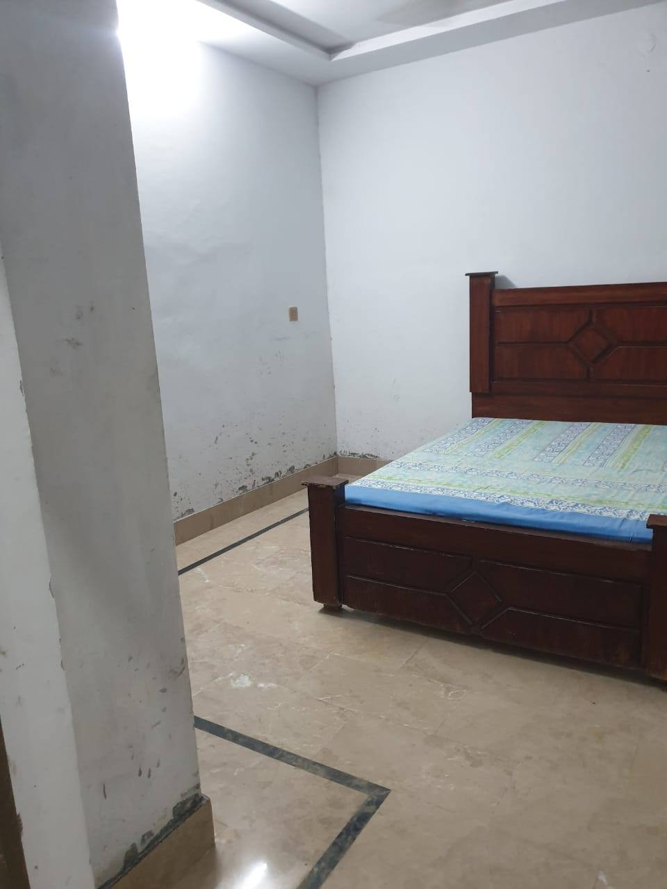 5.5 *Marla single sprit with Gas house for rent location in Bashir town ...