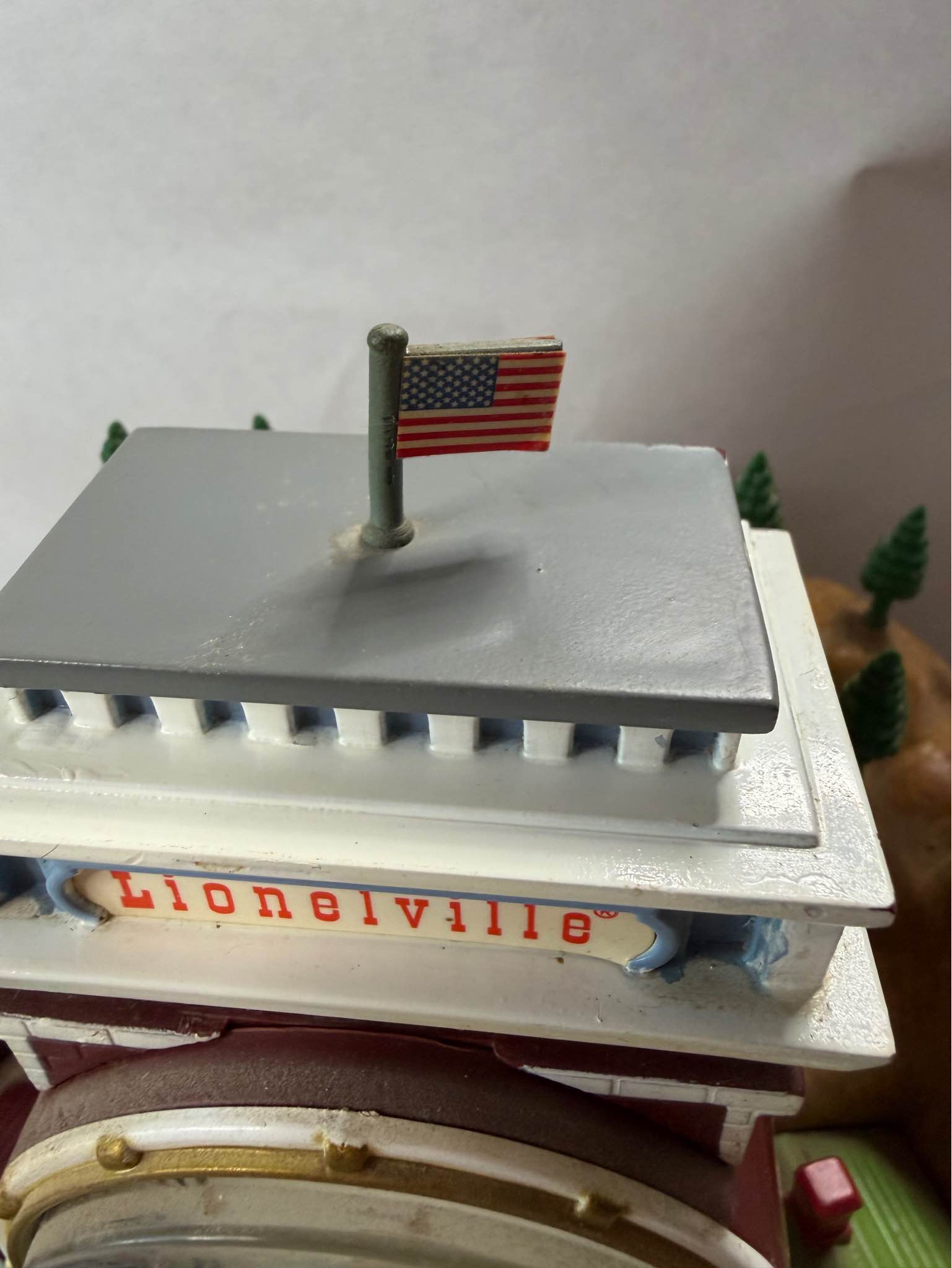 Lionel Lionelville Animated Train Clock – Tested Working – Moving Train ...