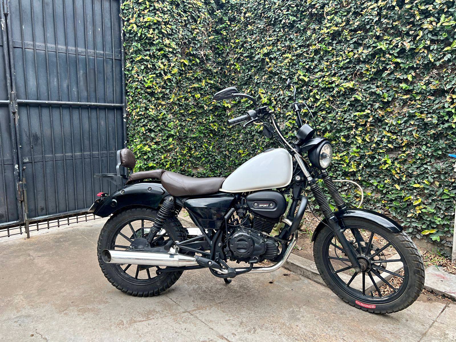 UM Renegade Café Racer - Motor 230cc (10500 Bs) - Motorcycles ...