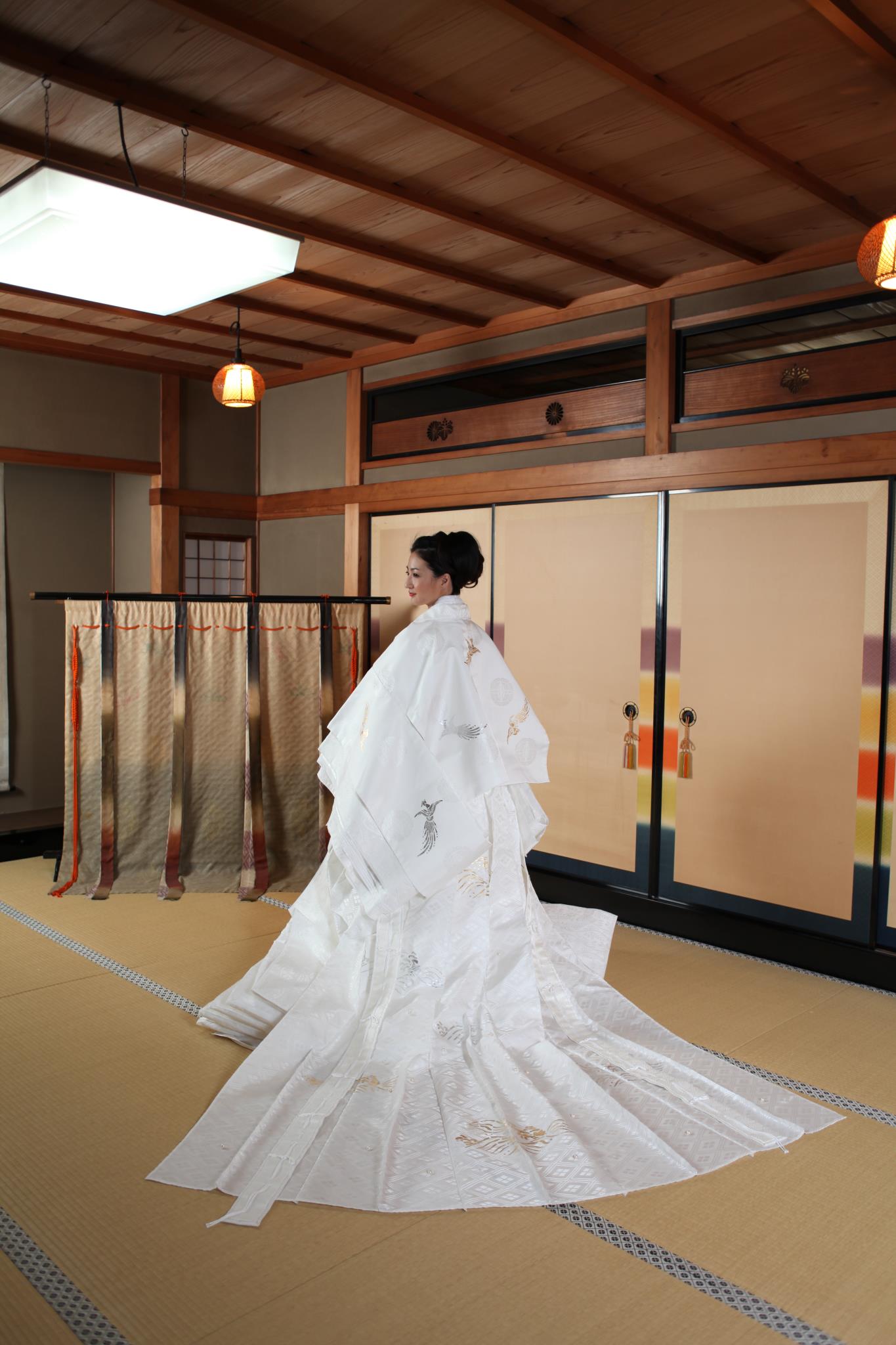 時代衣裳・なかがわ - 京風芸妓。京鬢と上げづと、独特の雰囲気があり、好きな結い方のひとつです。 please search ...