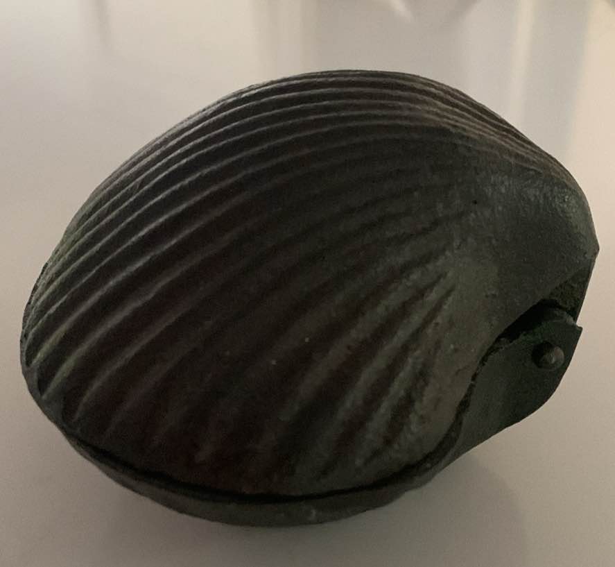 Cast Iron Hinged Clam Shell - Decorative Plates, Bowls & Trays ...