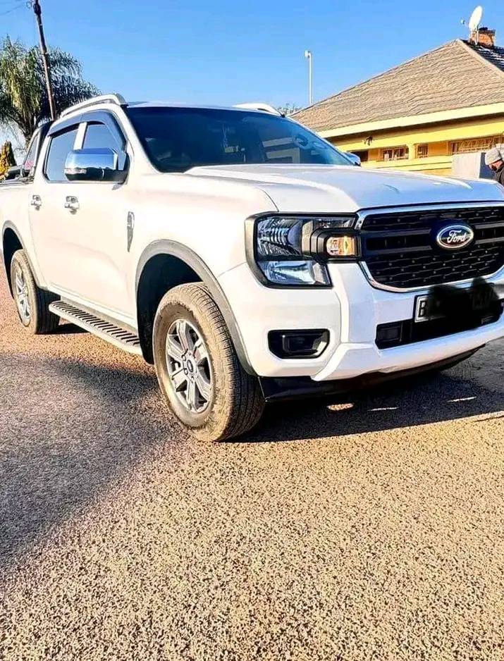 Ford Ranger Xl 2023 80km millage Under service plan Full service ...