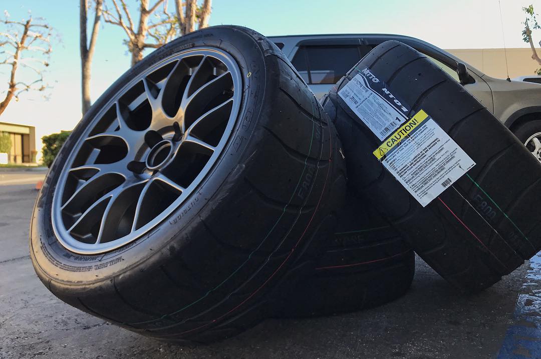 R Compound - 305/35/18 Nitto NT01 tires on 18x11 @apexraceparts EC-7 ...