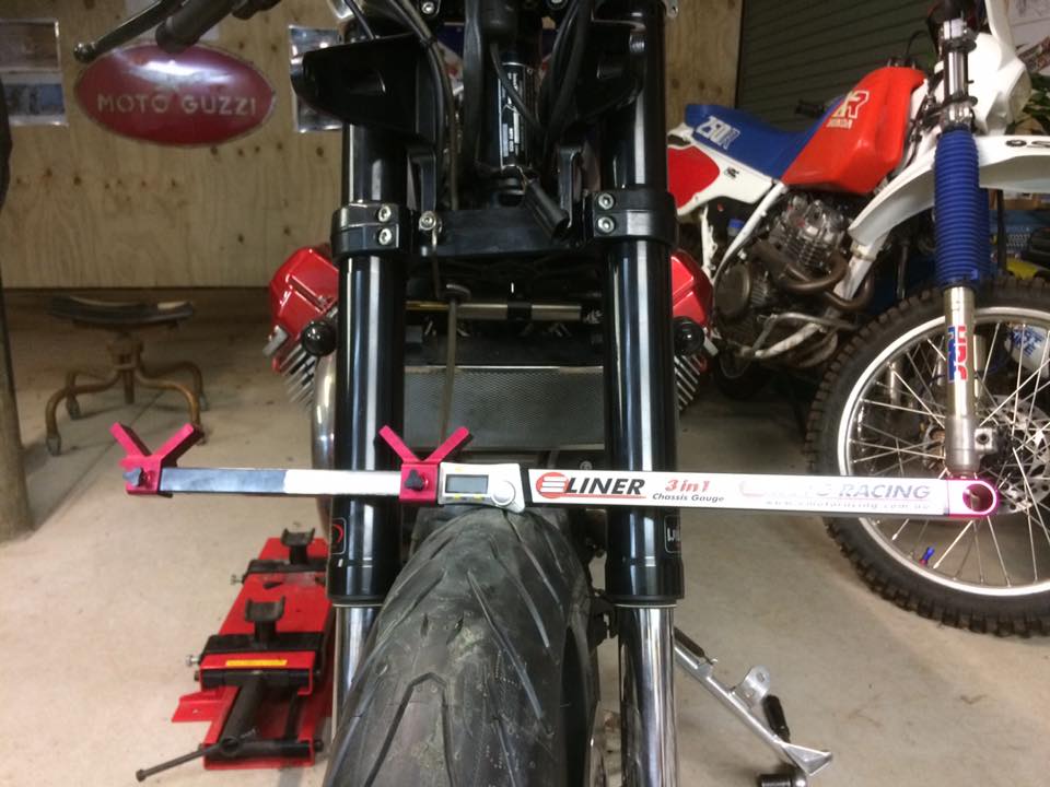 Emoto Racing - Setting up fork alignment with the Eliner...