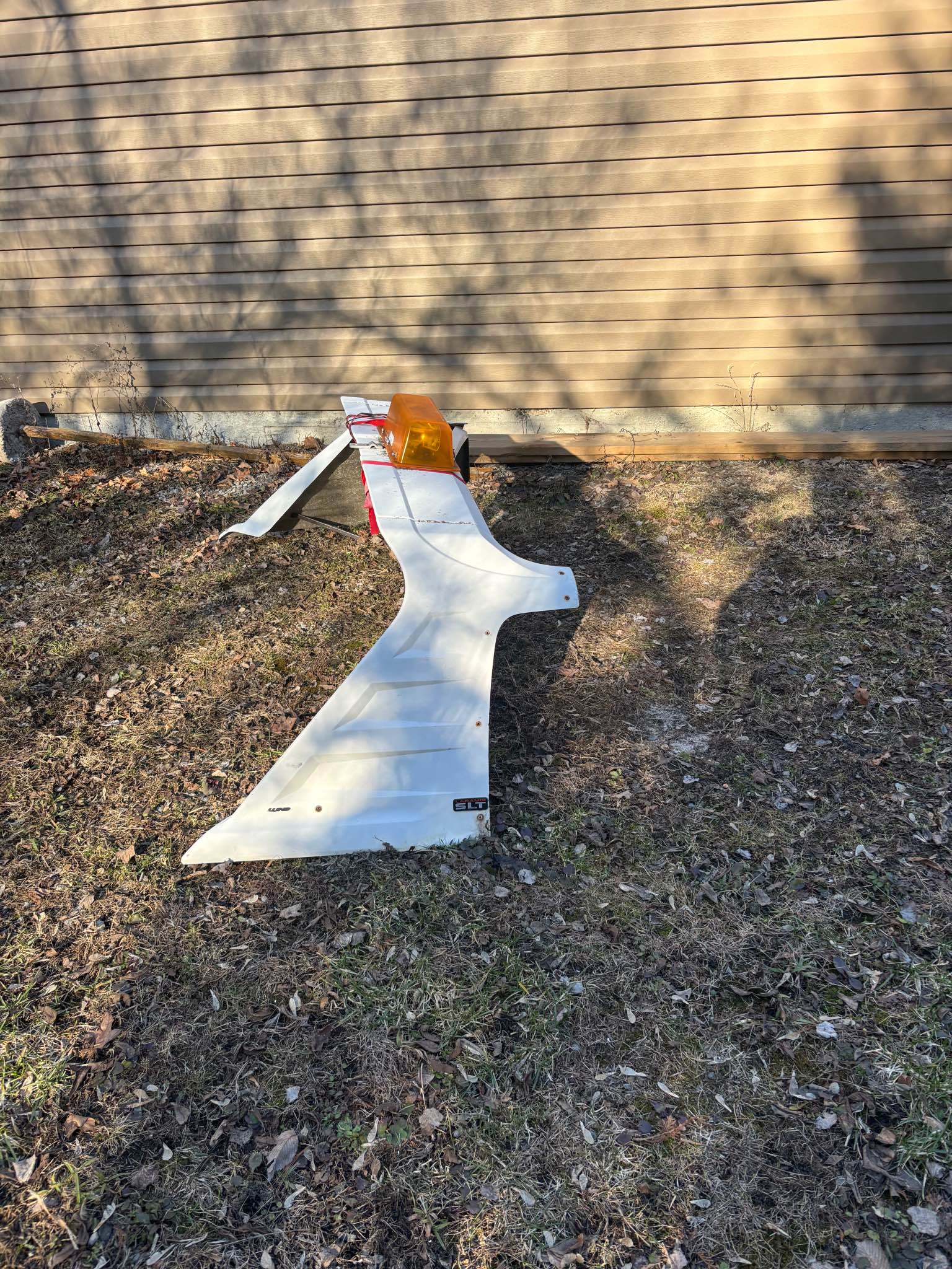 Lund Racerback and sun visor - Car Exterior Parts - Pakenham, Ontario ...