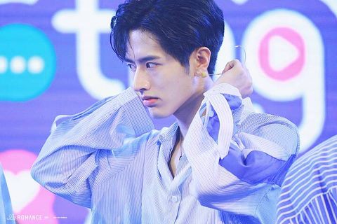 LuoZheng香港 - 🌰 #罗正 #羅正 #LuoZheng #MRX #偶像练习生 #偶像練習生... | Facebook
