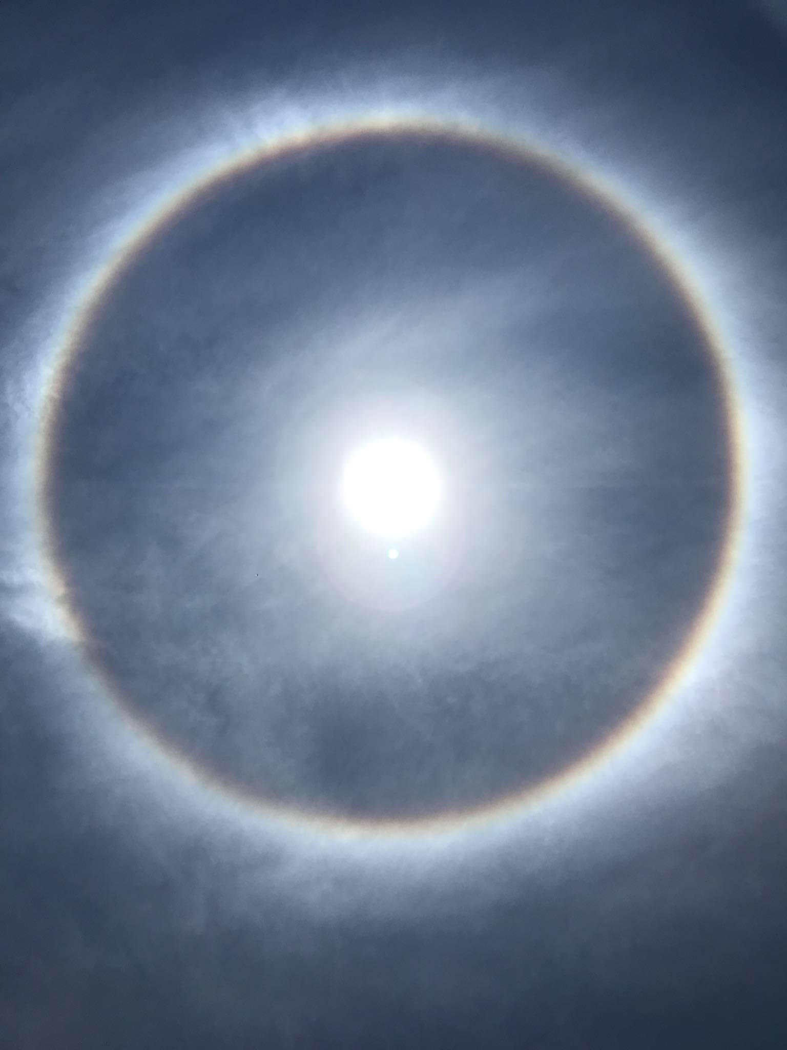 Halo Autour De La Lune 2022 Signification Spirituelle