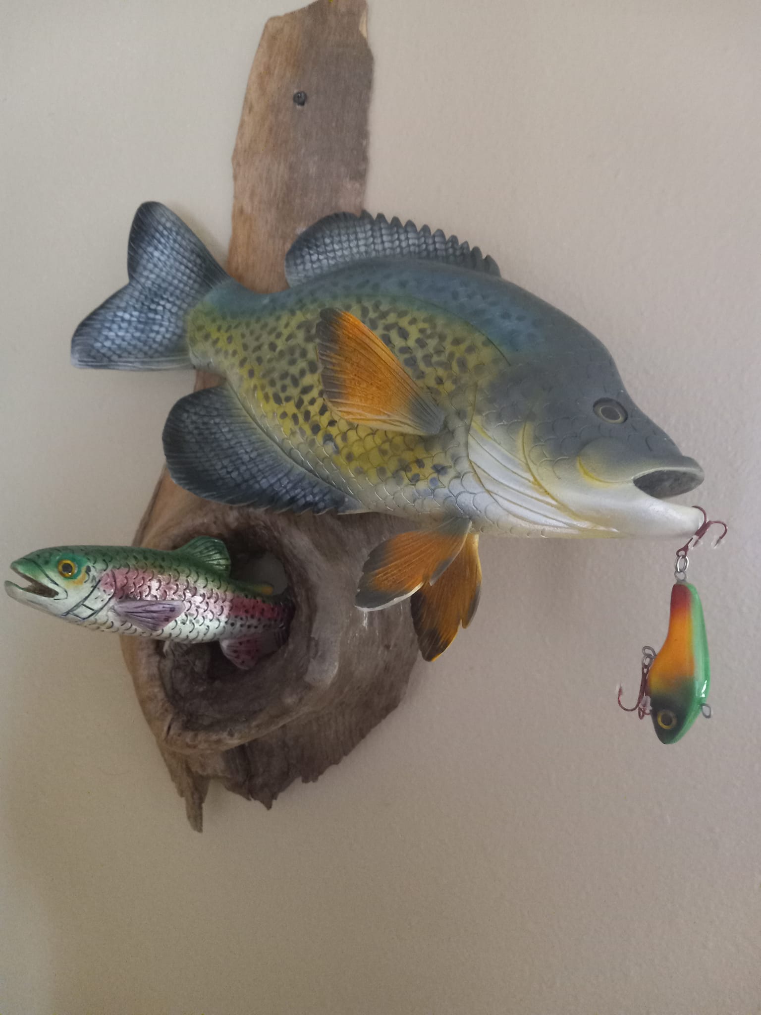 fish lure carving Making Wooden Fishing Lures: and Painting Techniques that Really Catch (Fox Chapel Publishing) 11 Step-by-Step Projects for Crawlers, Chasers, Wigglers, & More with Clear, Expert Advice: Rich Rousseau: 9781565234468 Easy Lure Building (Free Pattern!)