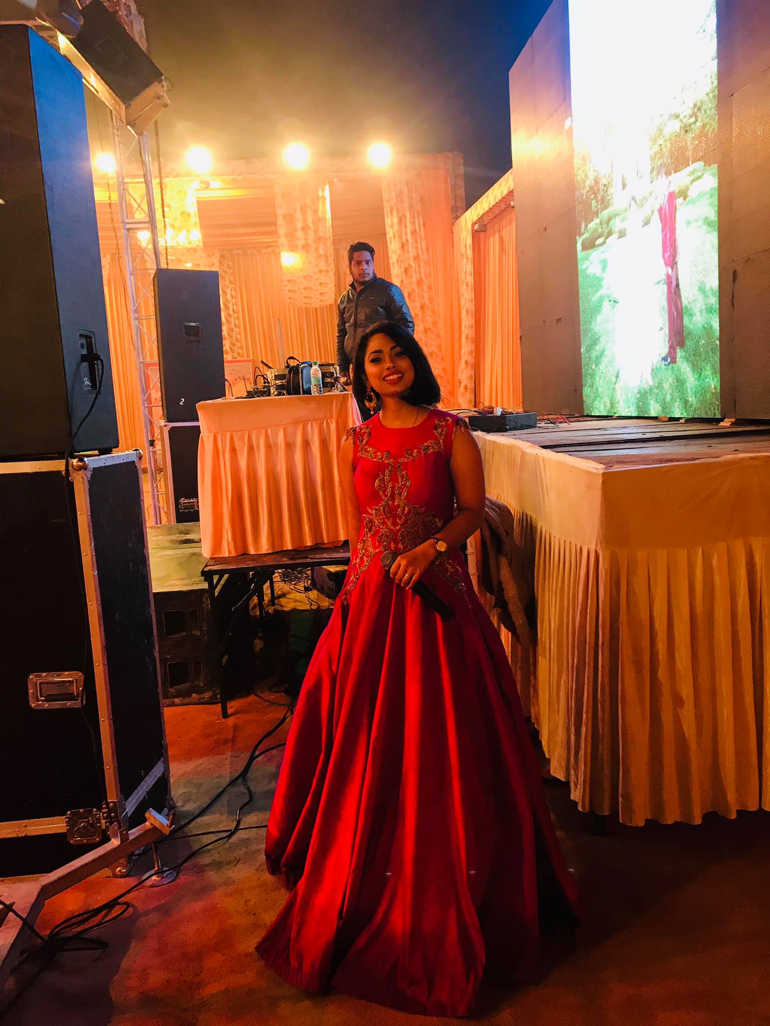 Hosting Wedding Gig For Rastogi’s 🎤... - Anchor Megha goyal