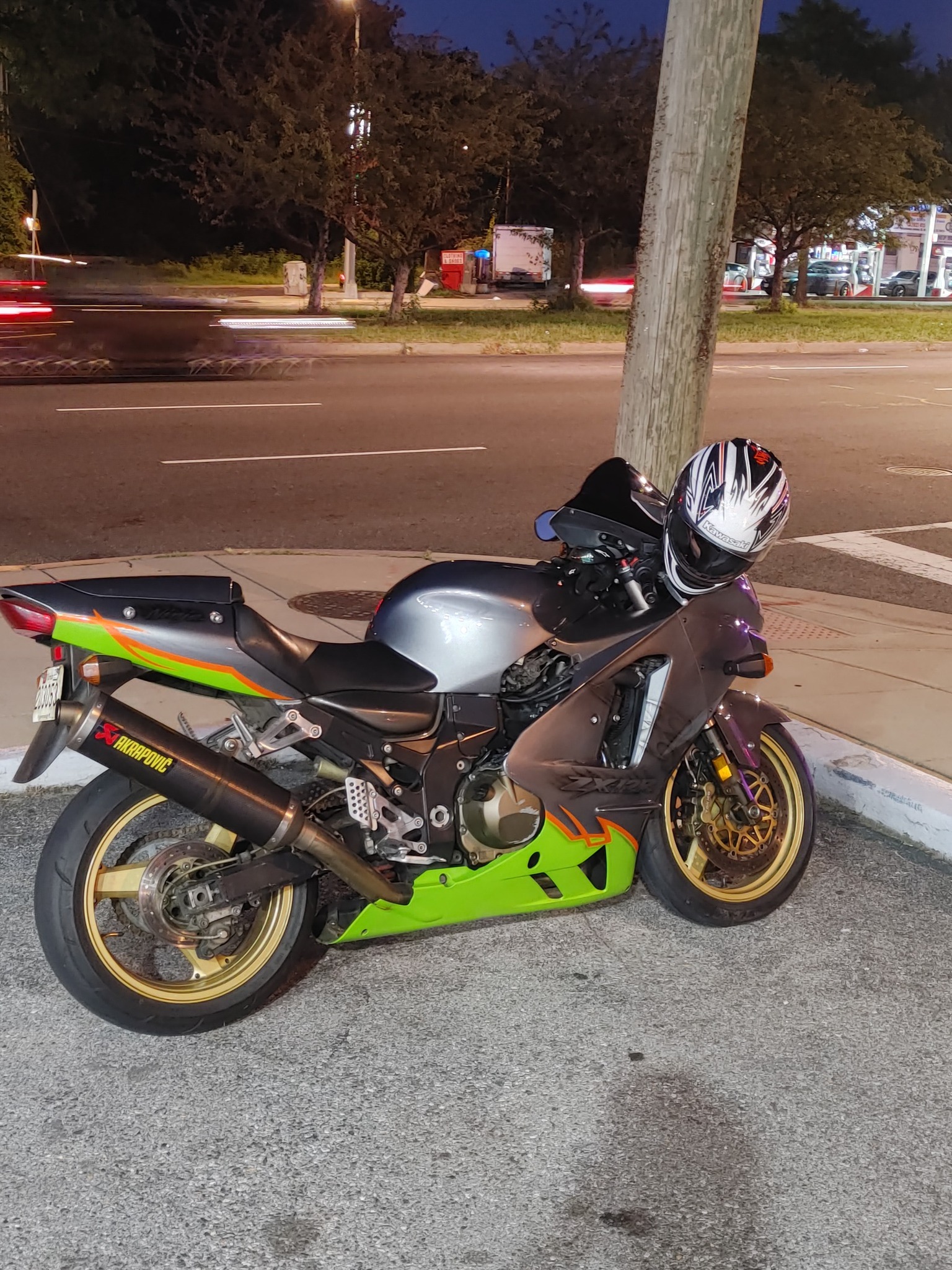 Hi, thanks for the add, here is my ZX9R F2P reg in 2004.