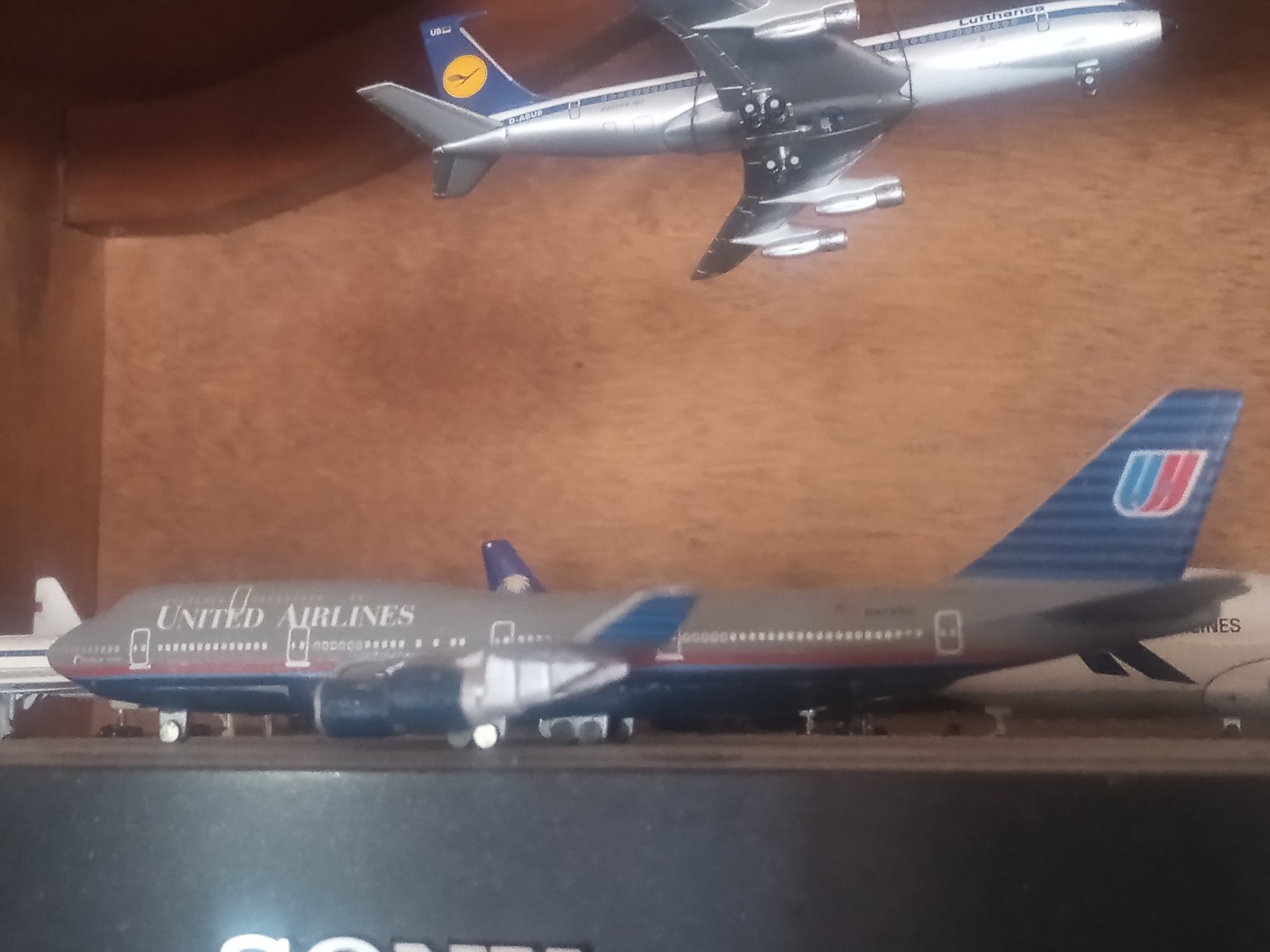 JC Wings 1:200 United Airlines Boeing 747-422 Model Plane in