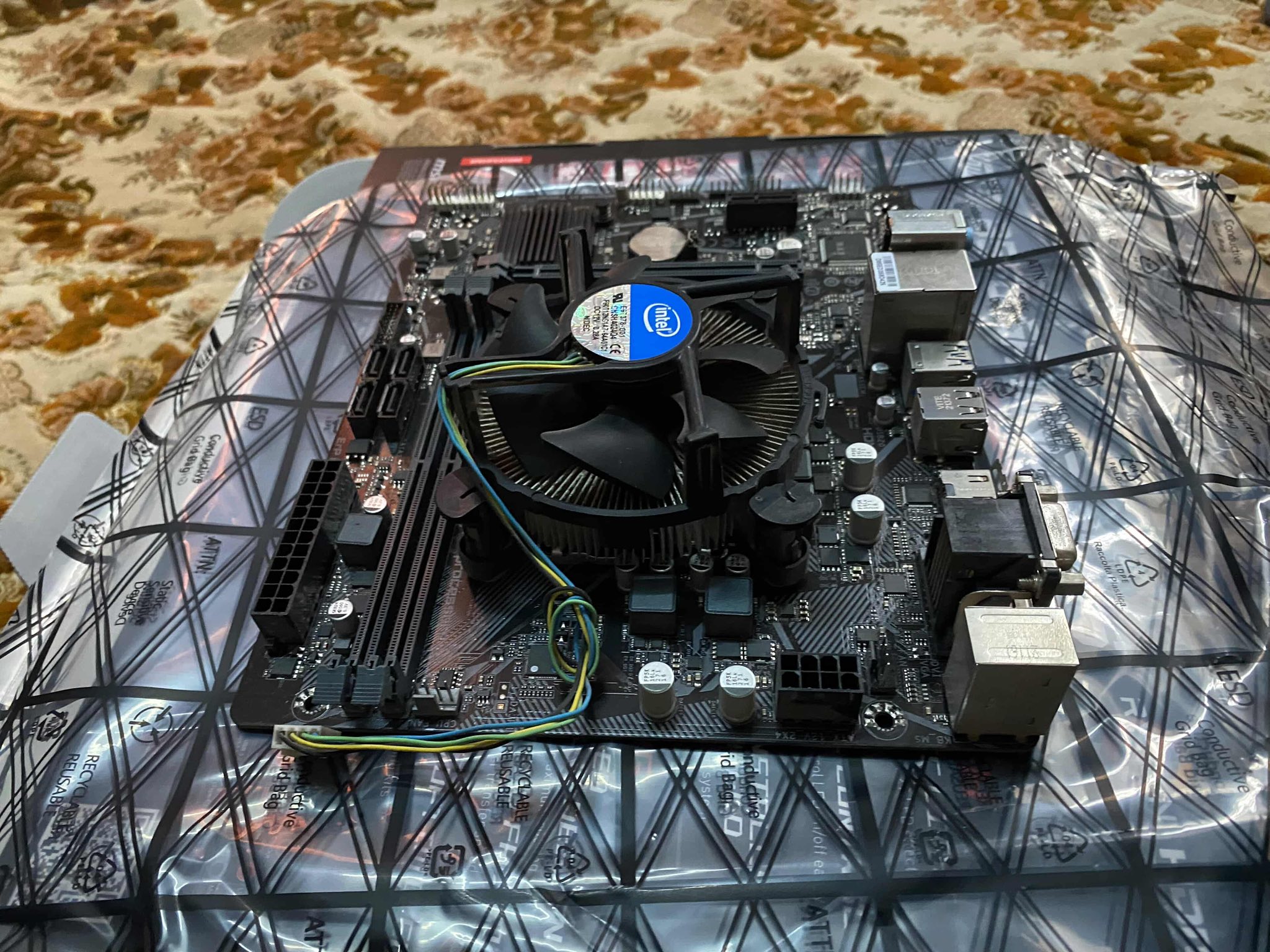 Intel I3 10105F Mother Board H410M S2H V3 with intel I3 10 gen cpu fan