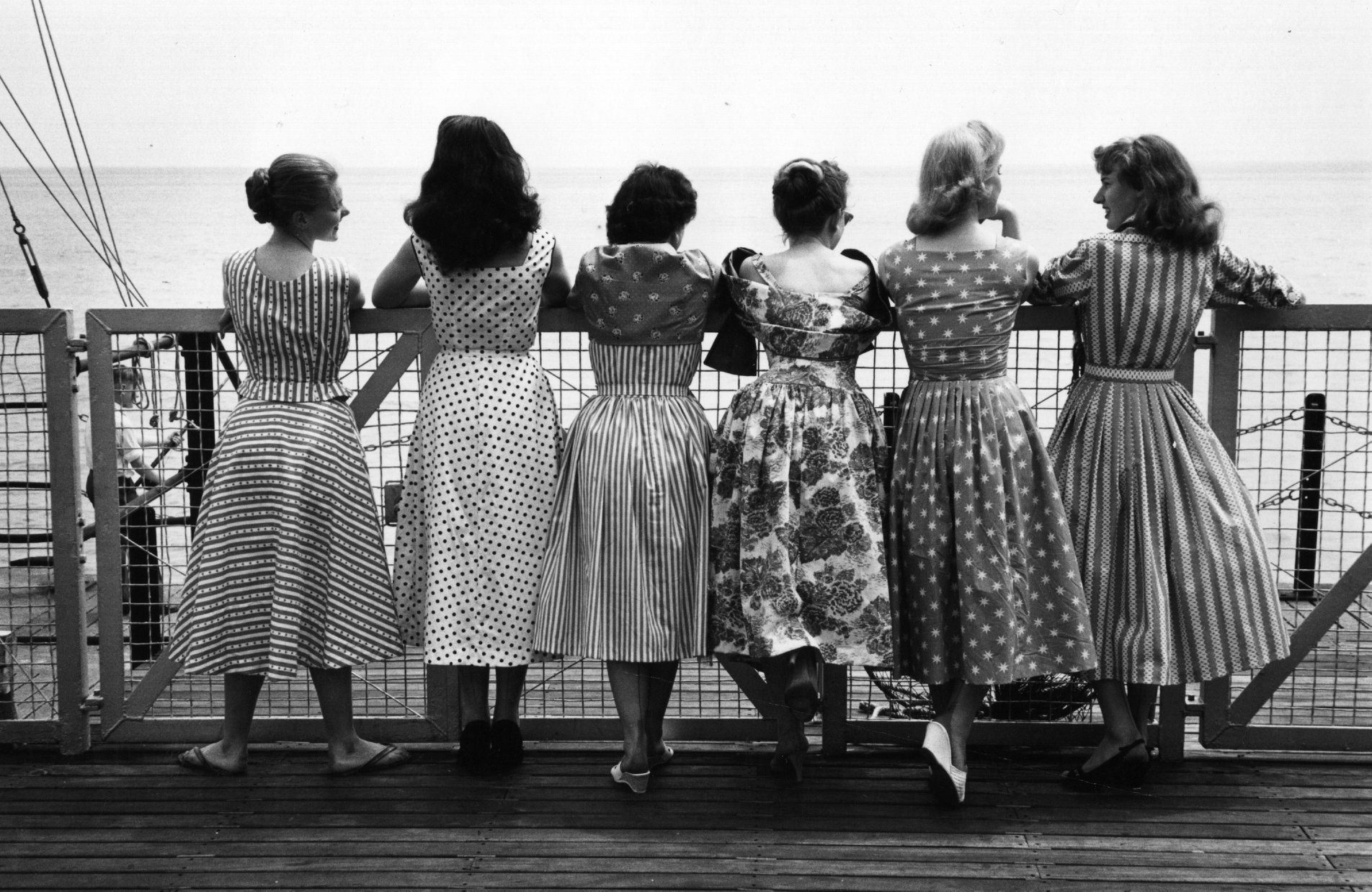 Learn about 1950s fashion and style