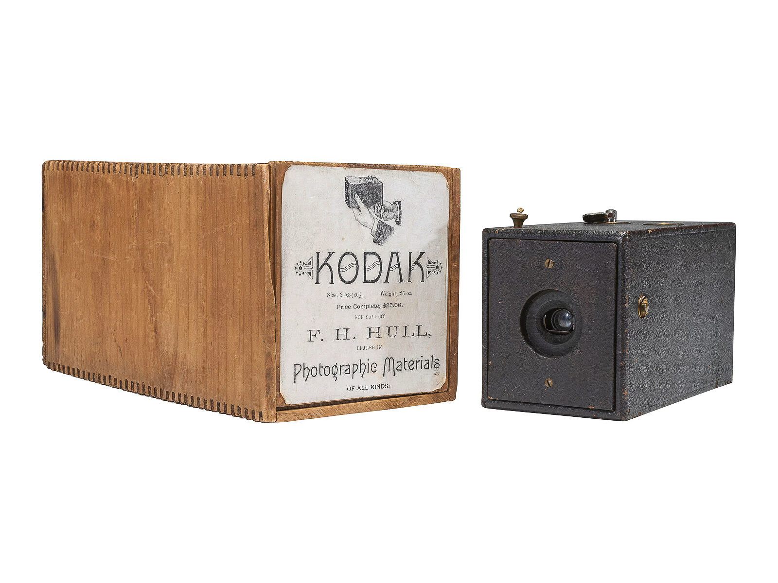 1888年製KODAKボックスカメラの100周年記念レプリカ 1888年製KODAKボックス