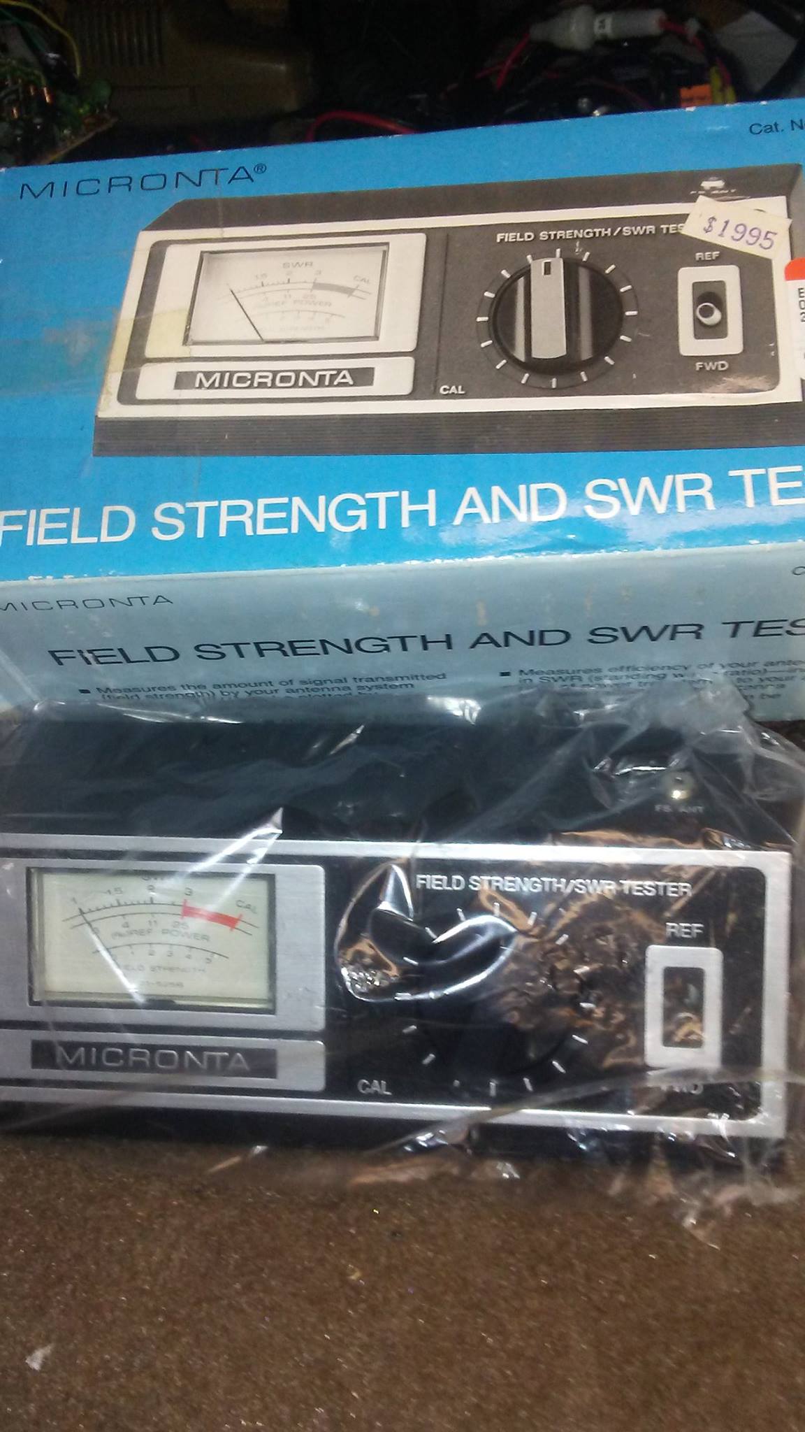 Snoopy AM/FM milk box radio found at Goodwill