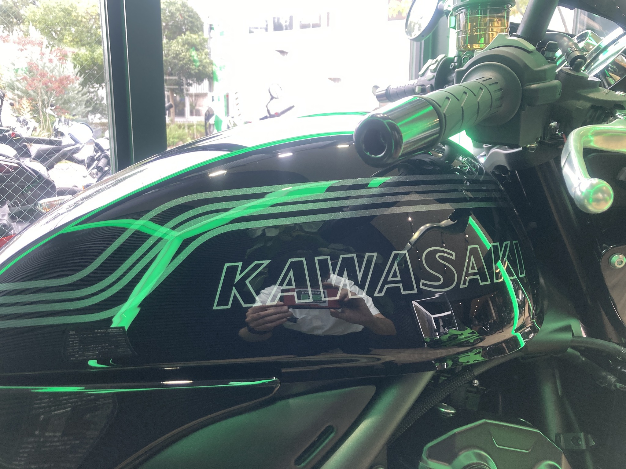 ハードブレーキング時のフロントフォークの挙動に悩んでいませんか