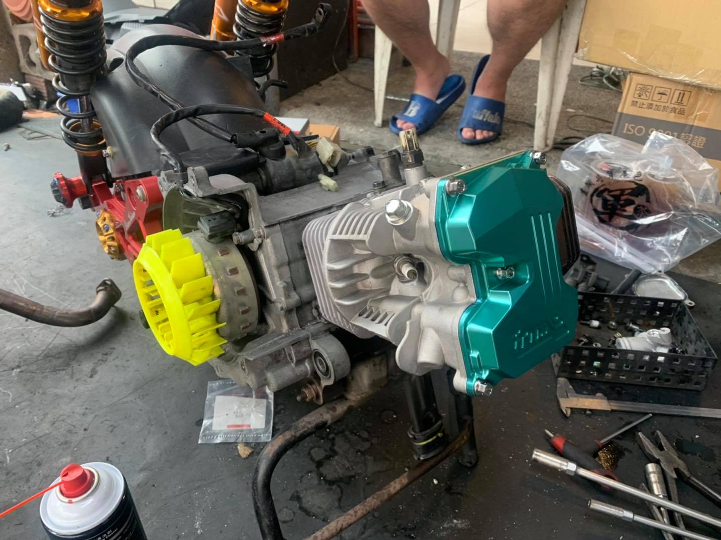 協輪車業 - 最近都是三陽車系改裝引擎 目前還有一台JETS RR63 改水冷直噴套件～山葉加油啊😅