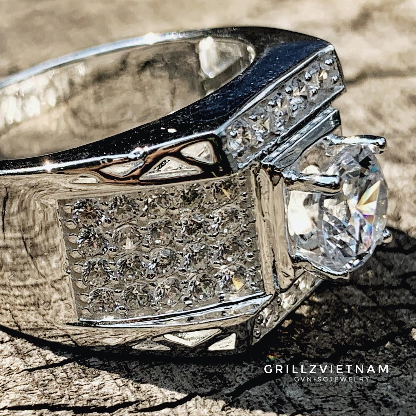 Bạc 925 custom Ring HipHop Jewelry Price :700.000 đ ( 925 phủ bạch 