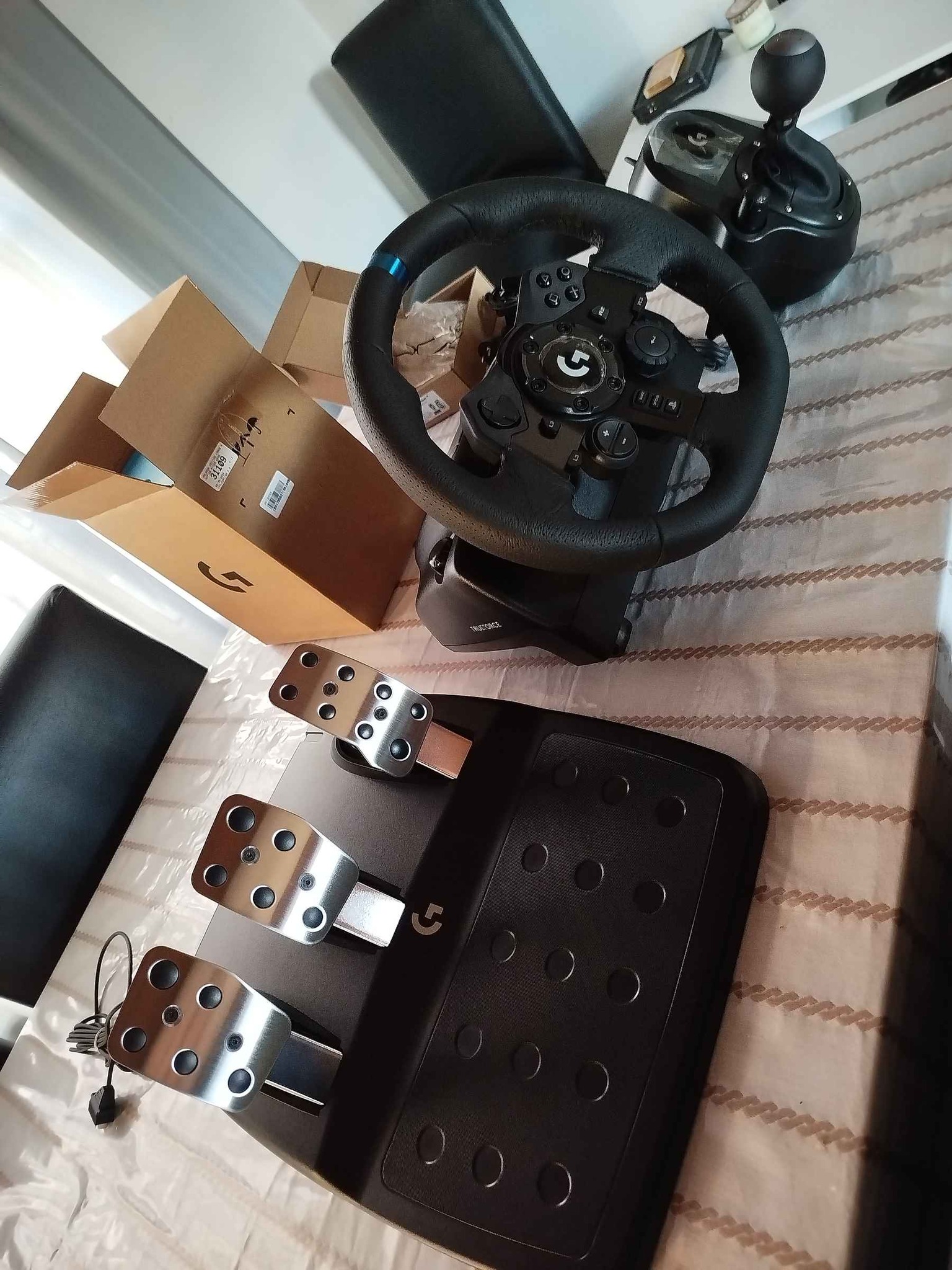 Volante logitech g923 trueforce negro + pedalera + shifter + soporte ...