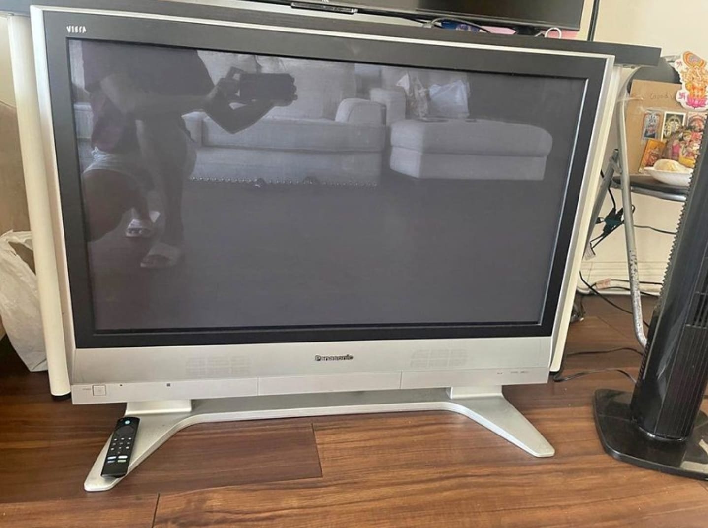 Is this plasma TV set a good purchase?