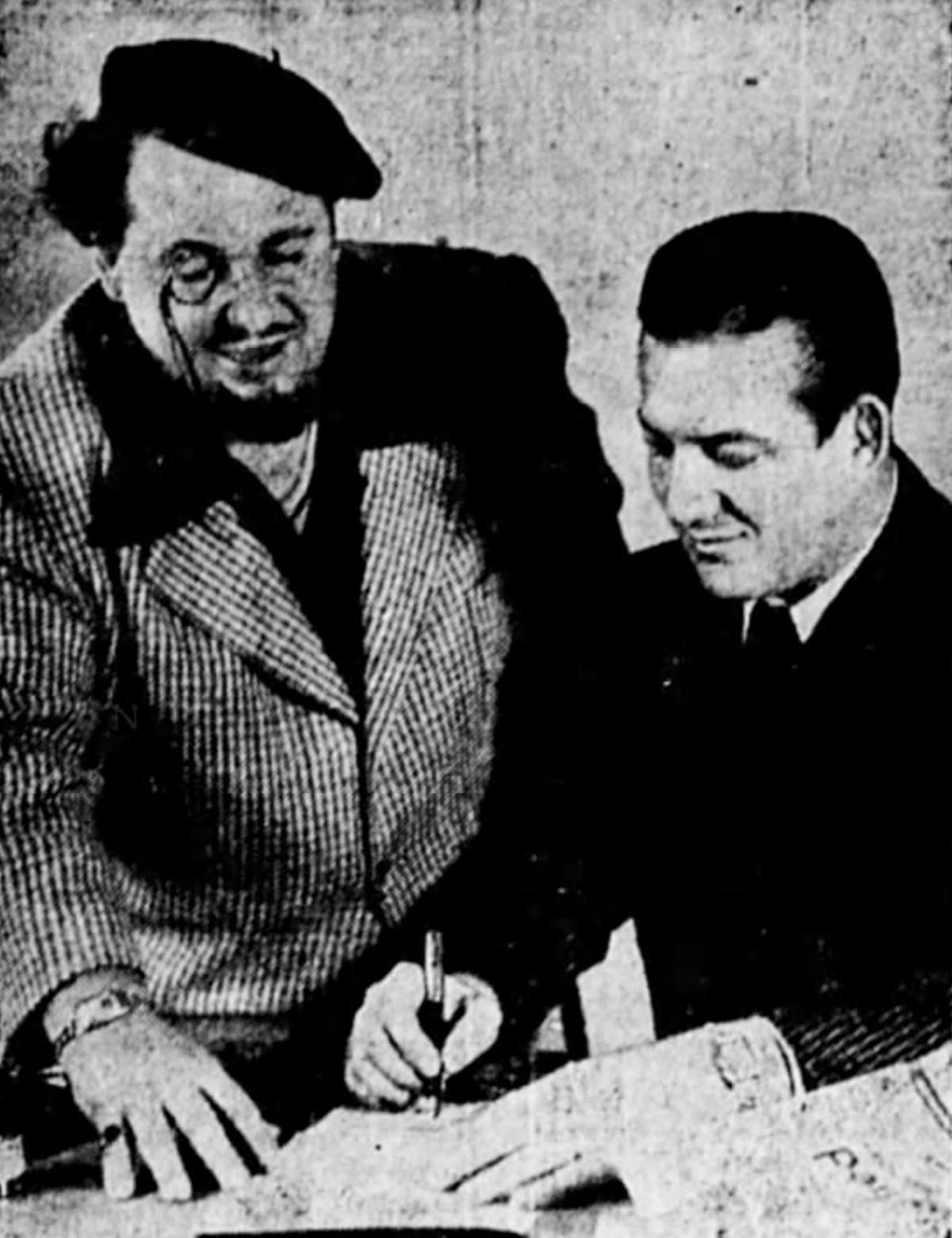 Professional Wrestling Historical Society | George Wagner signs a ...