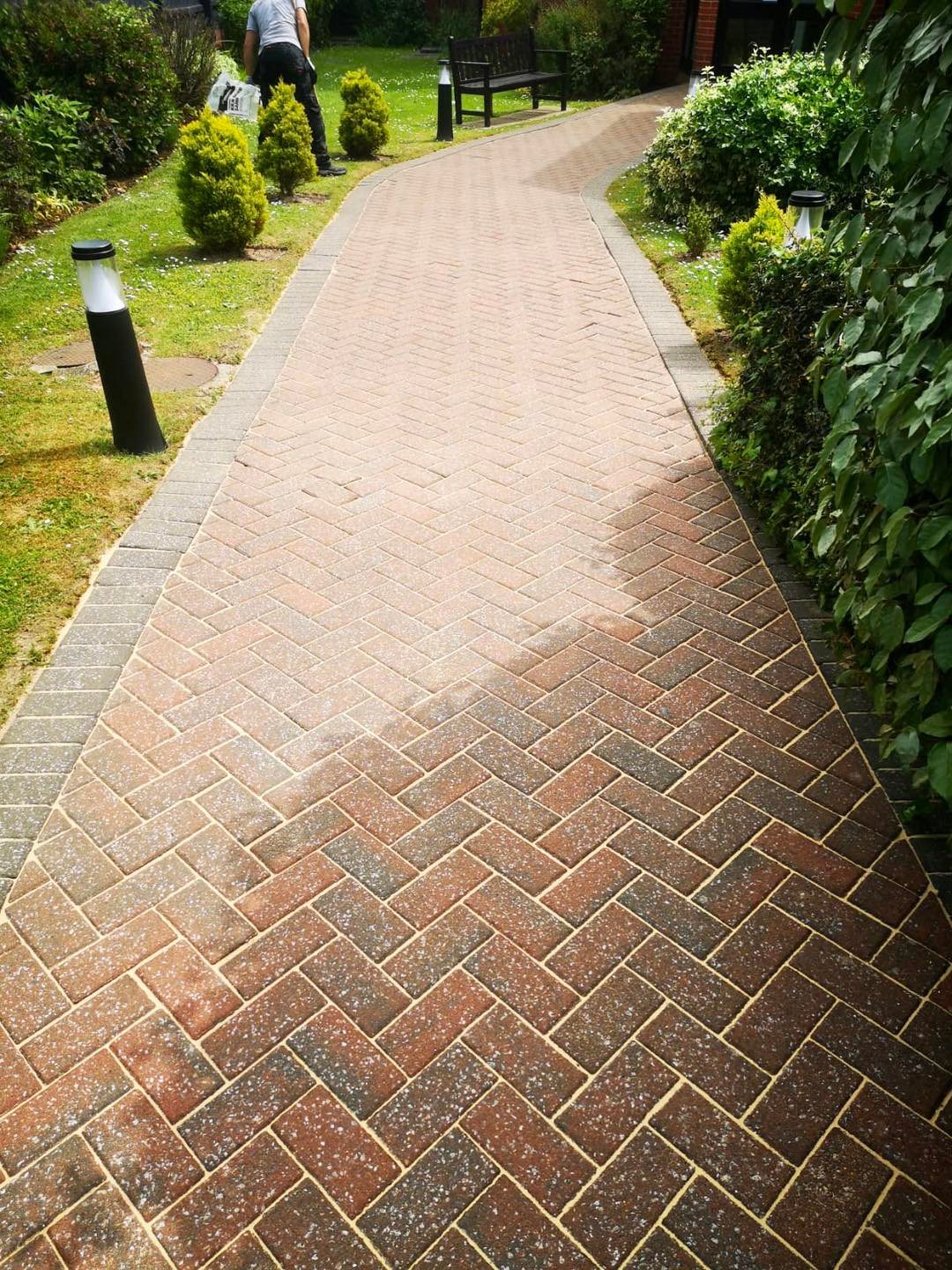 💥 completed in #wootton 💥 a slippery pathway has been shown some TLC ...