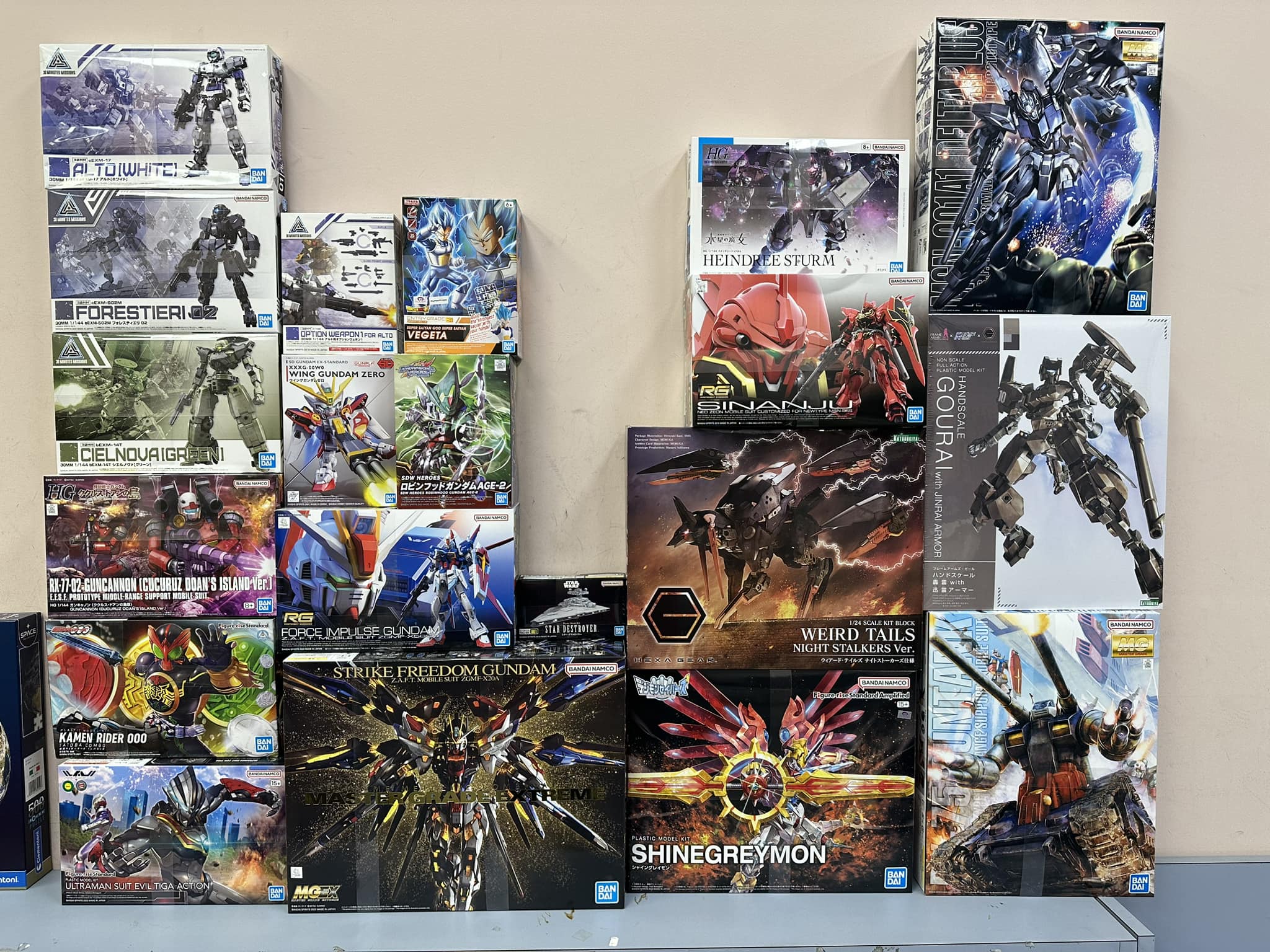 Find Gundam mobile suit ensemble 14 at Gashapon locations