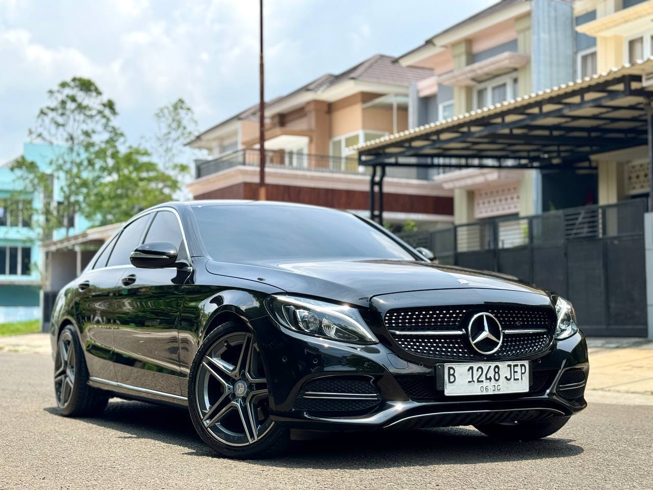 Mercy Mercedes-Benz W205 C200 Full modif interior AMG 2014 - Cars ...