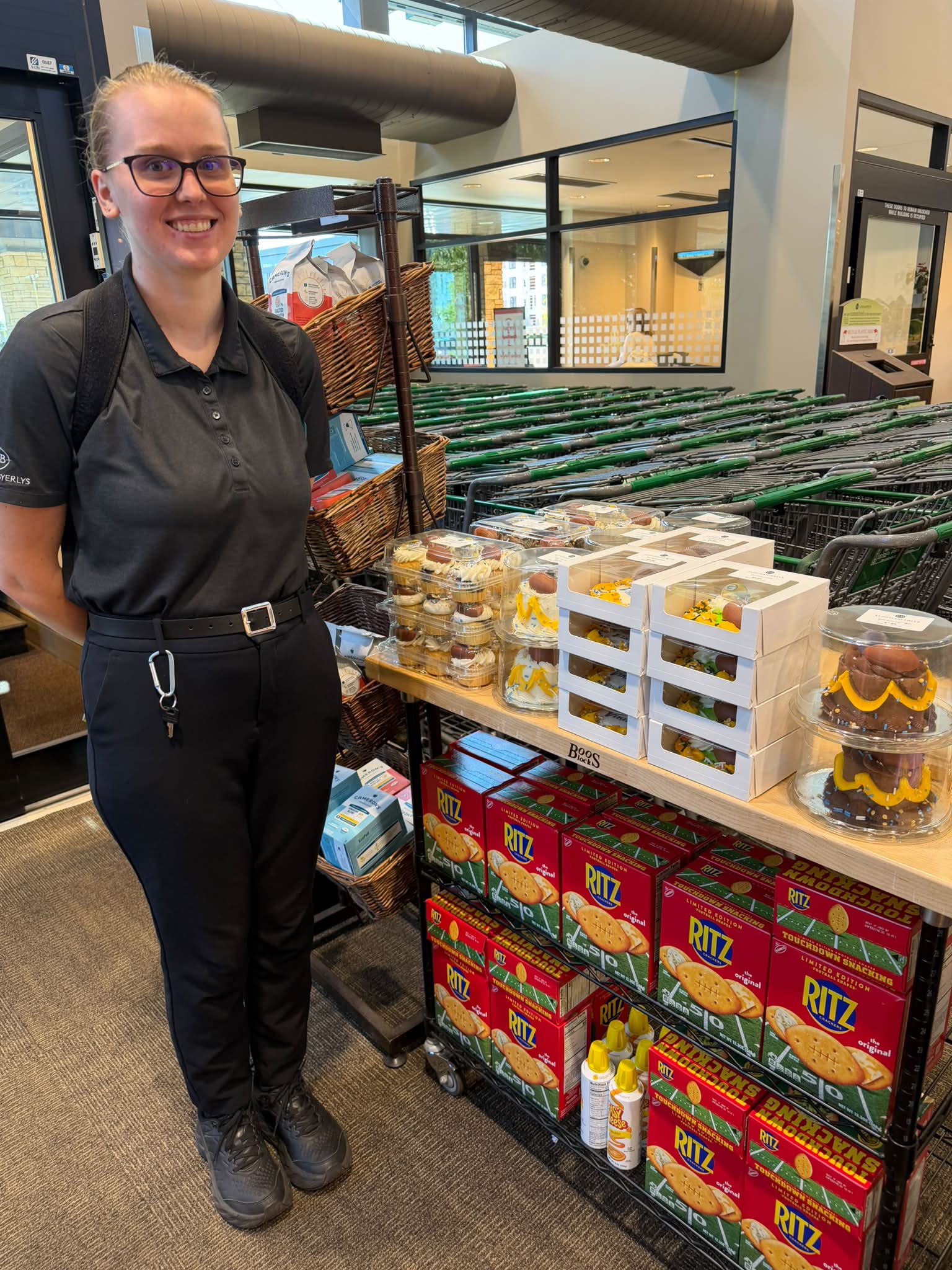 「lundi store 」 Lunds & Byerlys France Avenue Edina | Edina MN