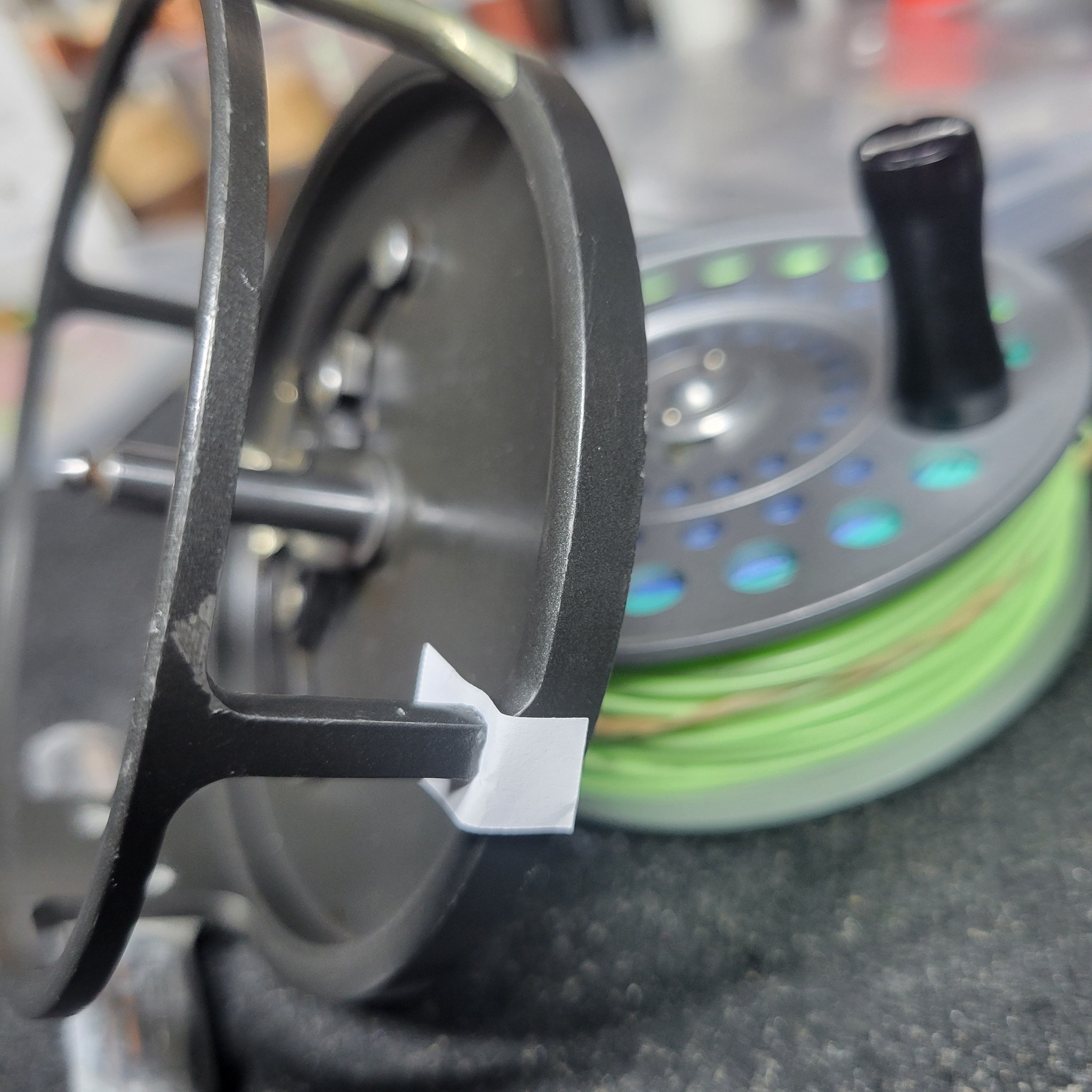 japan made shimano reels 22 Miravel Series Spinning Reel Import (2500) : Sports & Outdoors reliable performance Color:RkCRAWLER 55 OZARK CRAW 7 Day Fish Feeder Okuma Avenger ABF50 and
