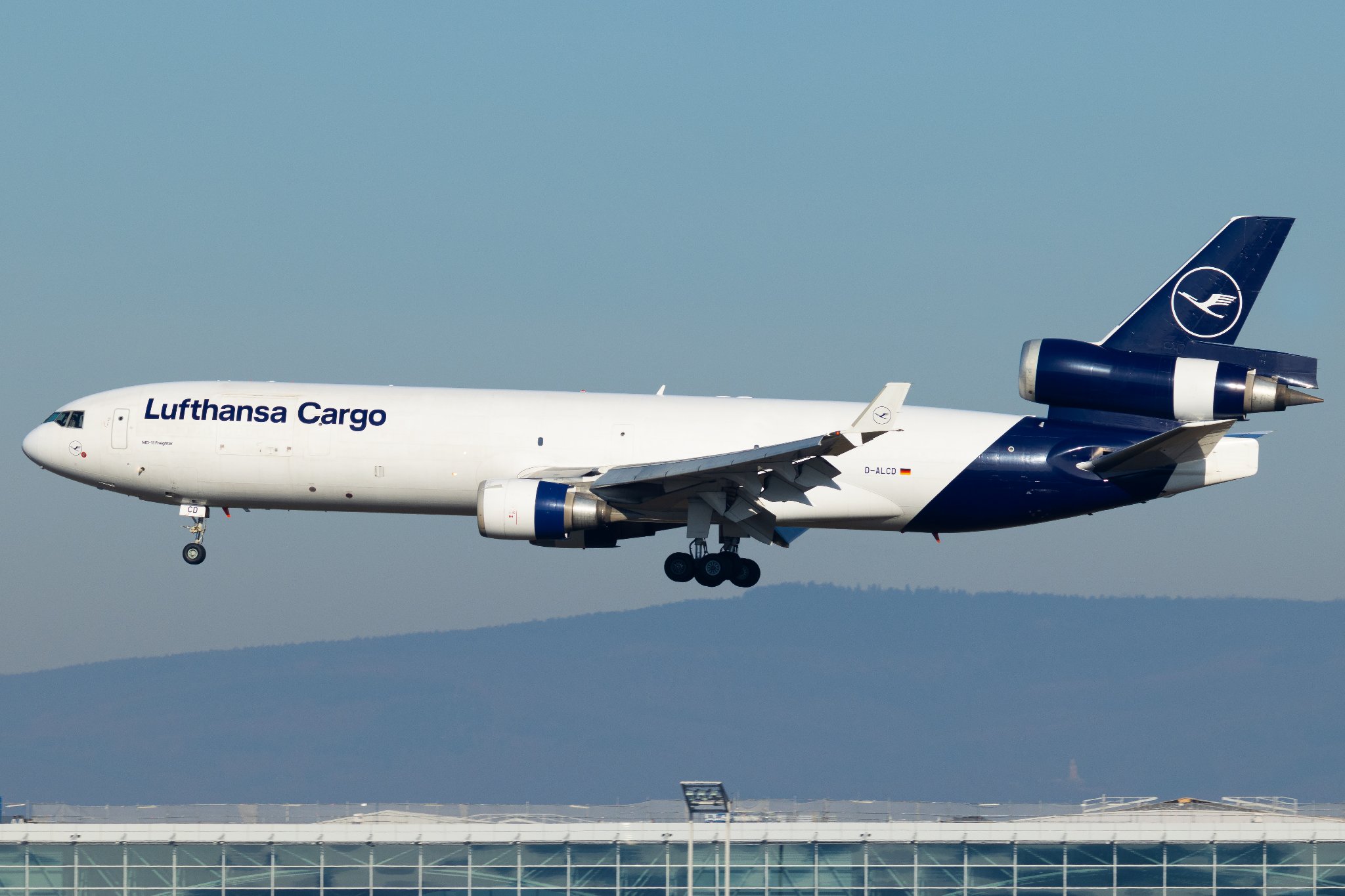 1:200 Lufthansa Cargo MD-11F Farewell