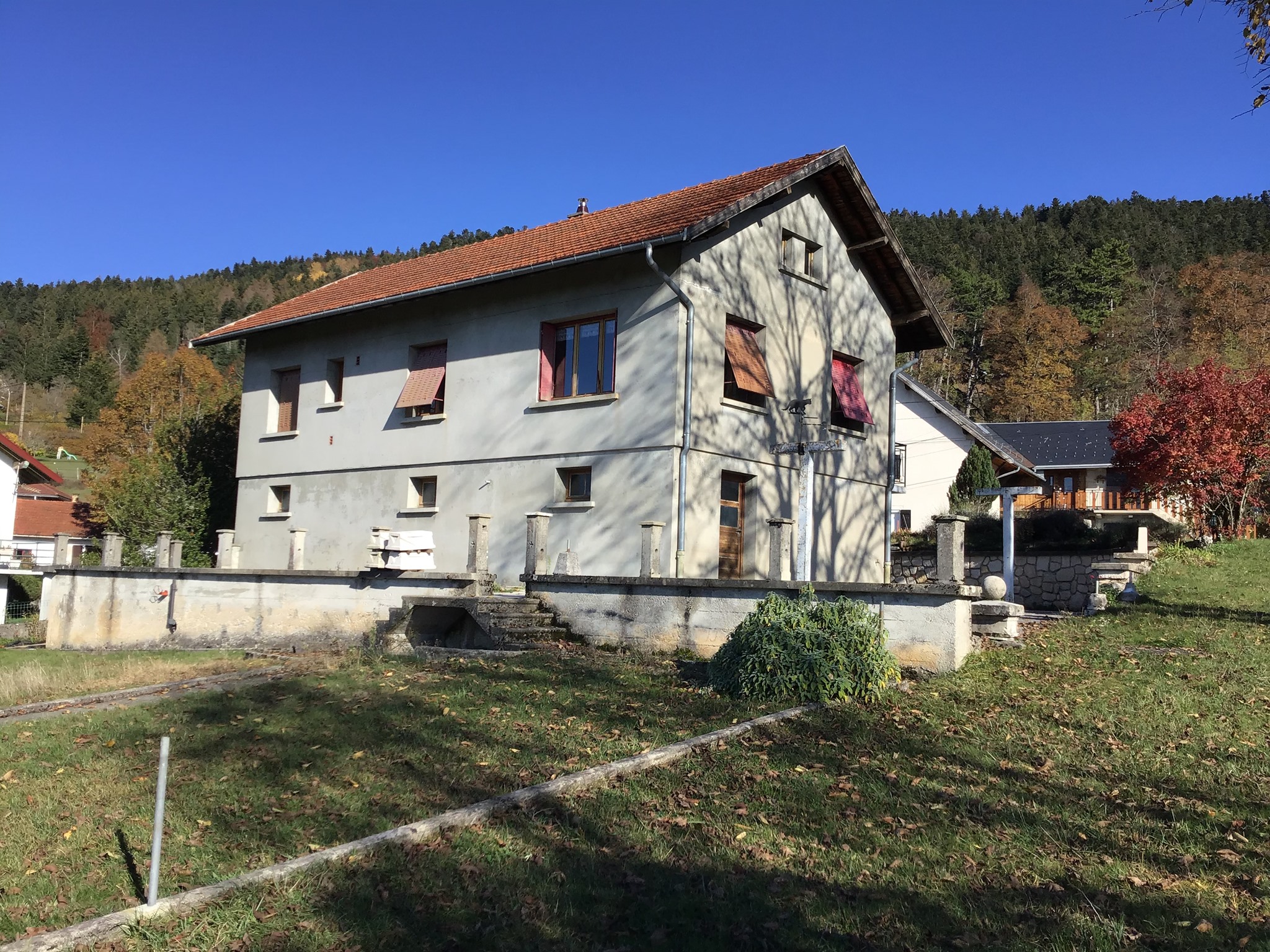 Lyandrat Immobilier Maison à Vendre à Hauteville 01