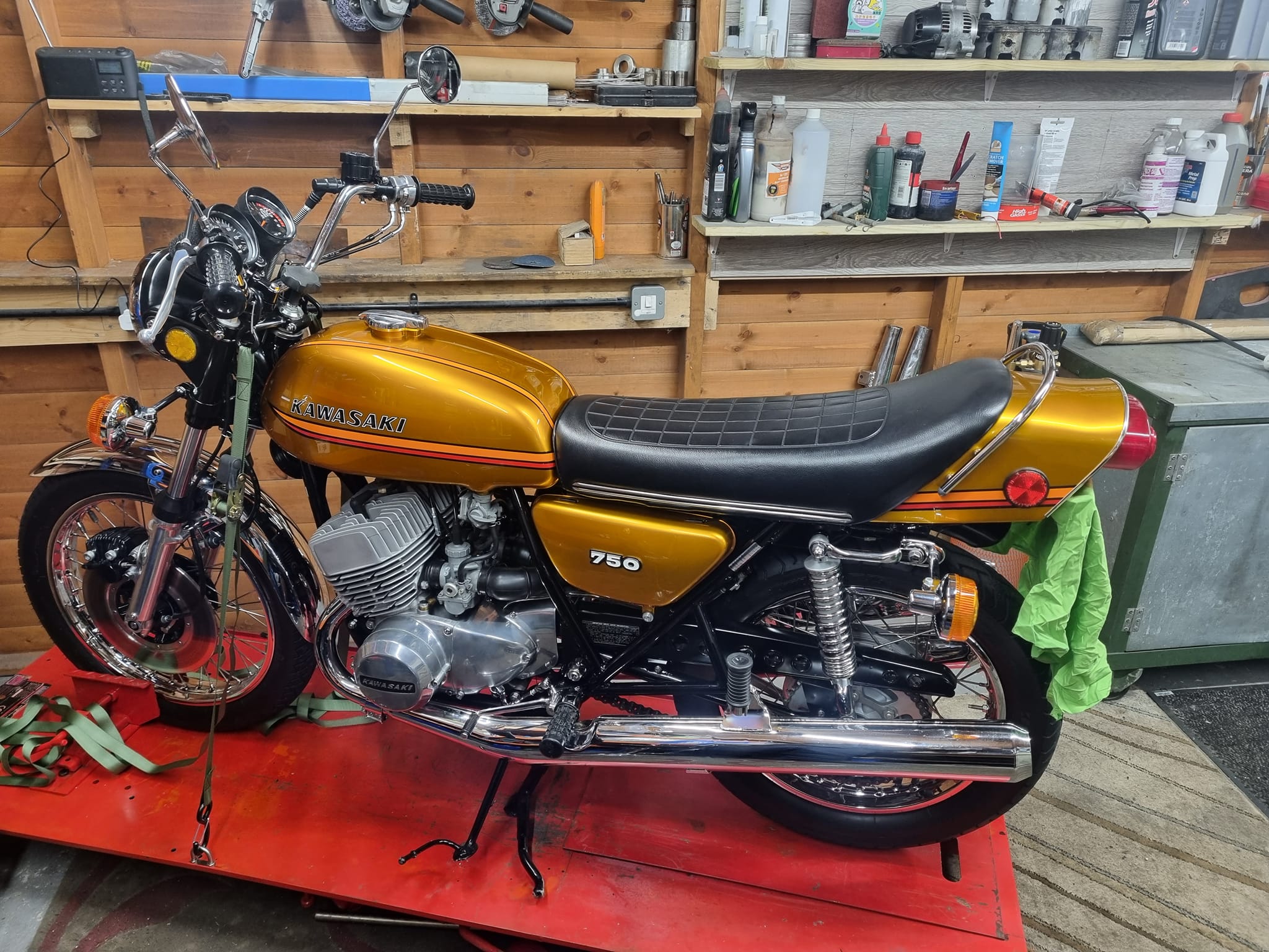 Spent the day sorting out the workshop so I could use the lift 
