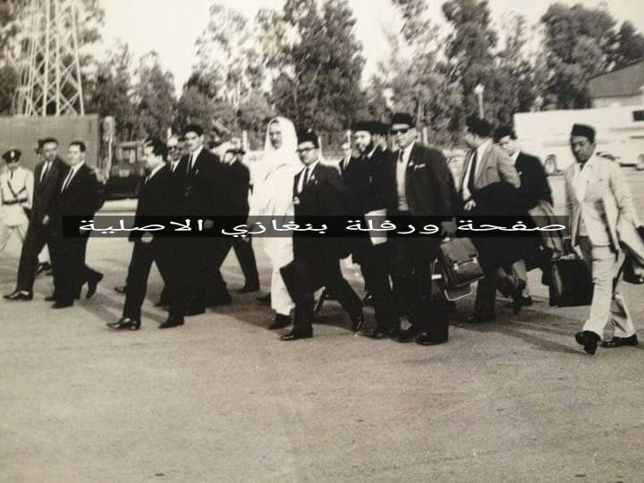 يظهر في الصورة الشيخ والنائب... - ورفلة بنغازي الاصلية | Facebook