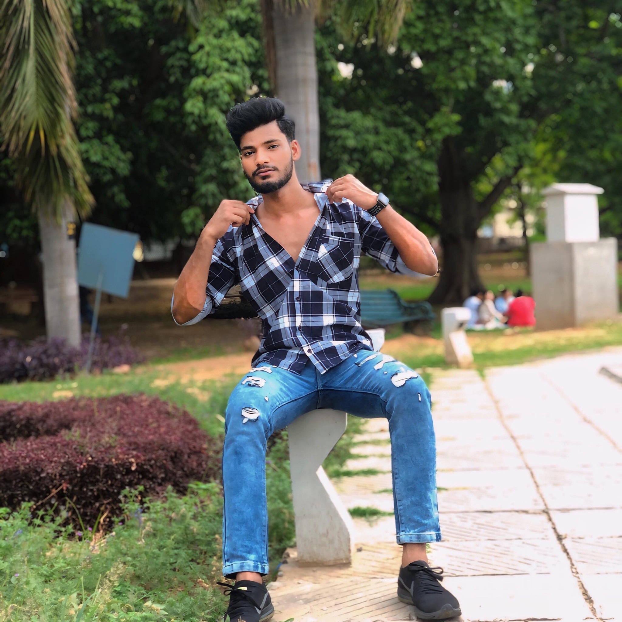 Ek aisa dost hai mere paas jab, duniya ne saath chhod diya tha wo mere ...