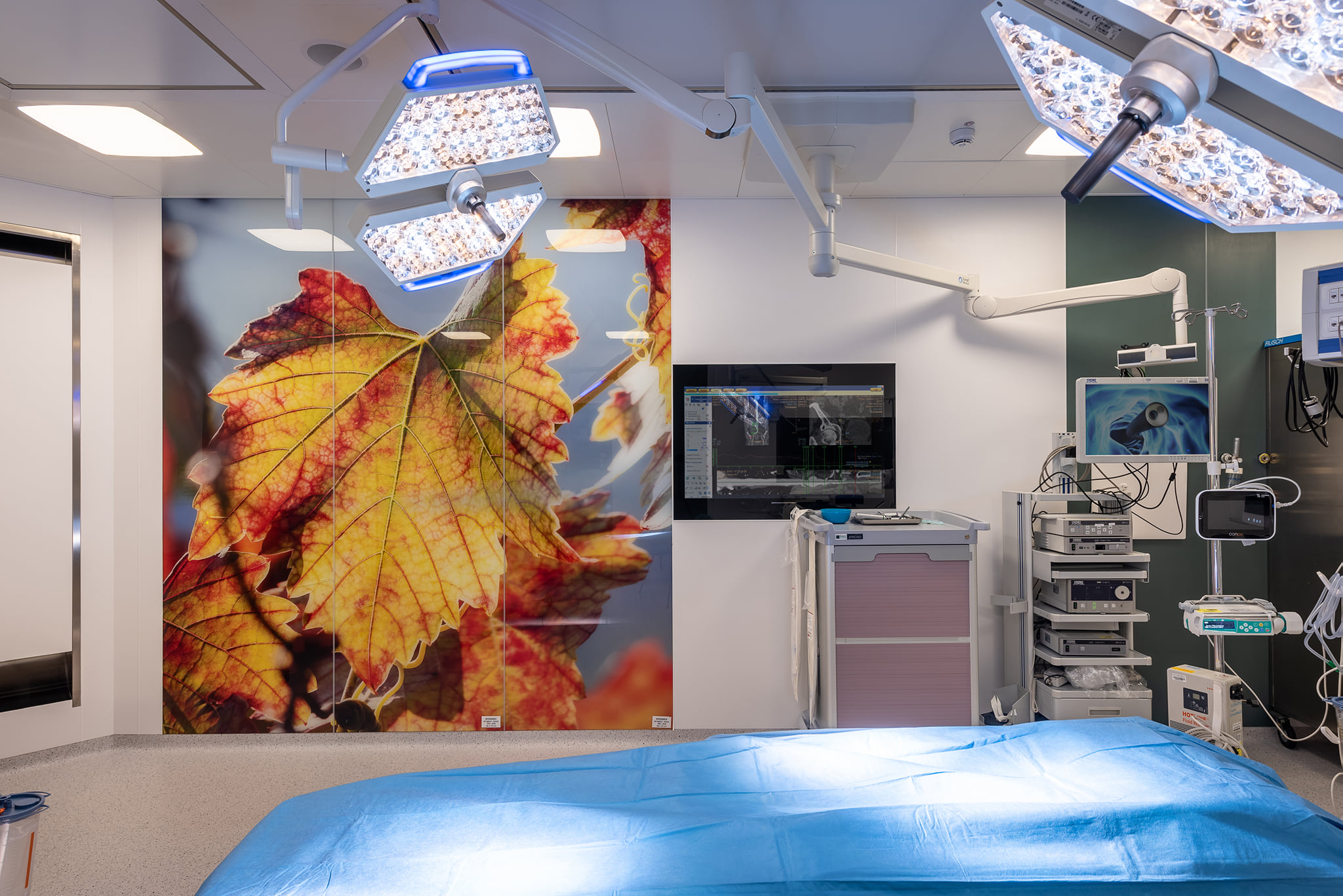 Operamed - Prefabricated Truespace wall system with...
