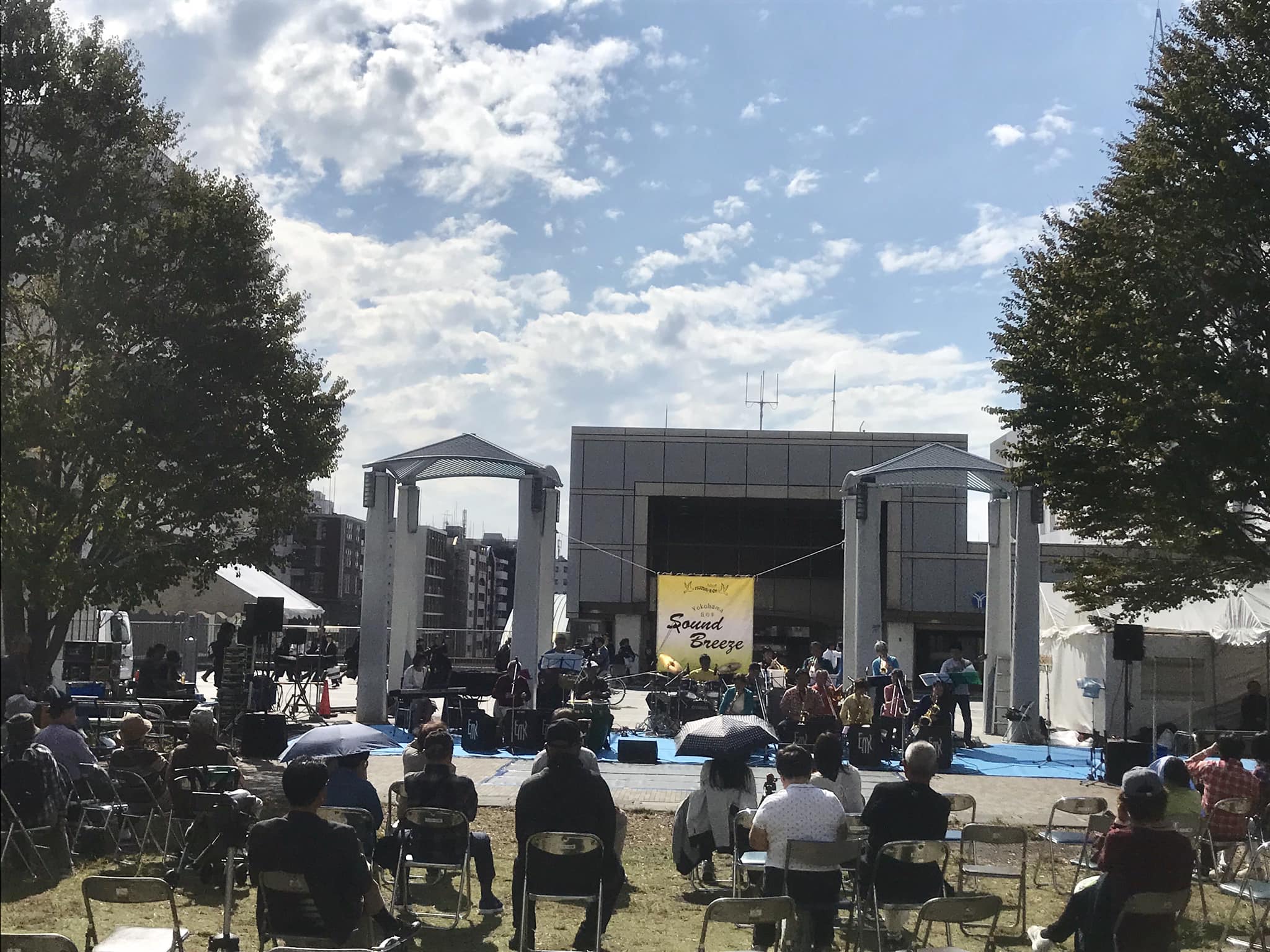 大阪経済大学軽音楽部 - 大阪経済大学軽音楽部 added a new photo.