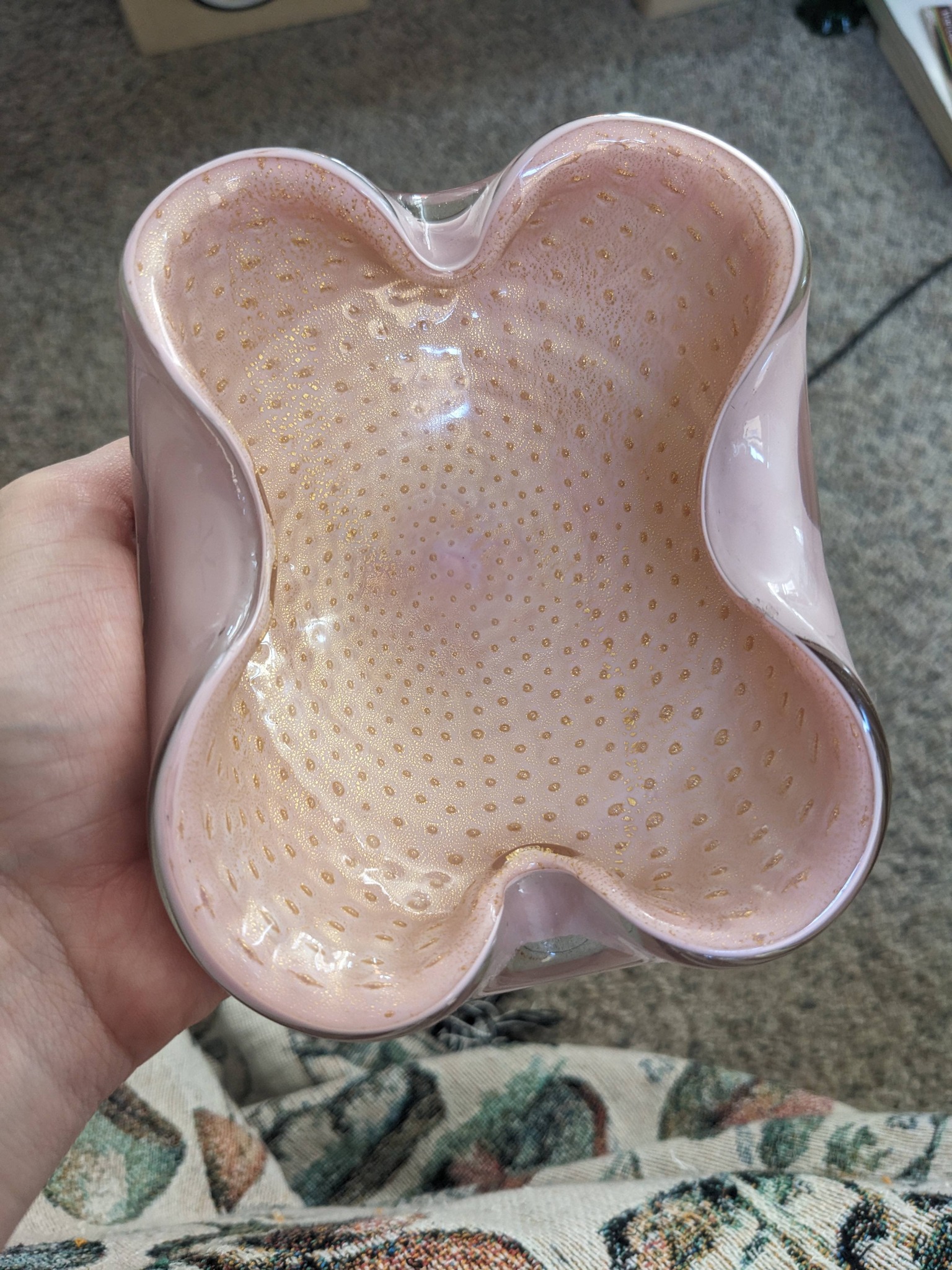 Is this bowl an Alfredo Barbini Murano glass piece?
