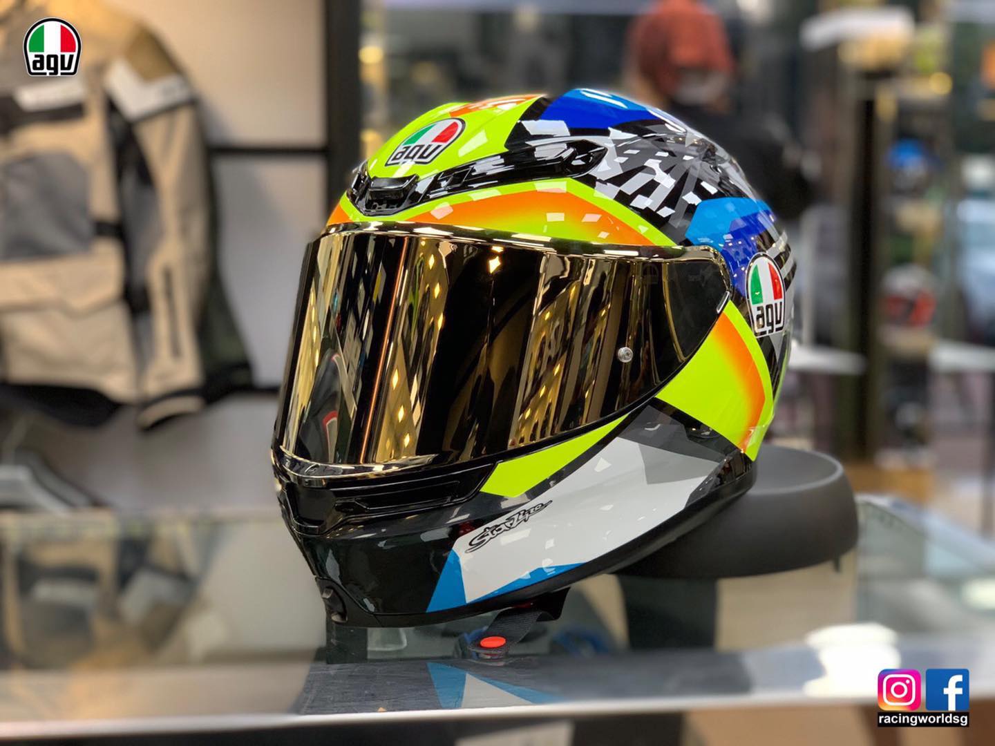 arai full face helmet japan Quantum-X - Aluminum Silver - Size Large stricter ECE R22 29/07/2026 Osprey Duro 1.5 Hydration Size:110 mm