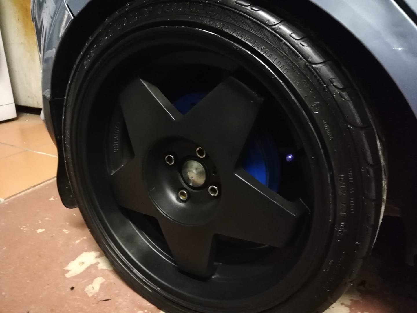 17 inch widelips borbet mags with tires for sale