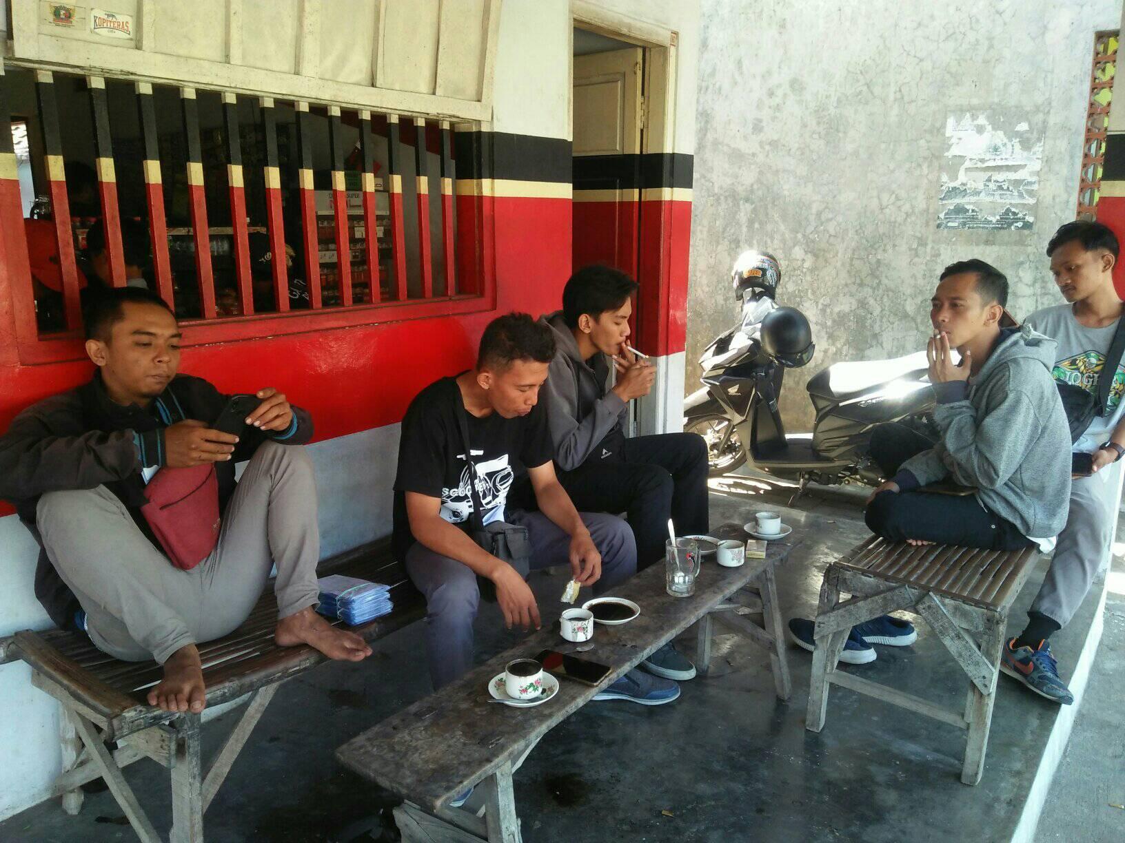 Warung Pojok Pak Setu